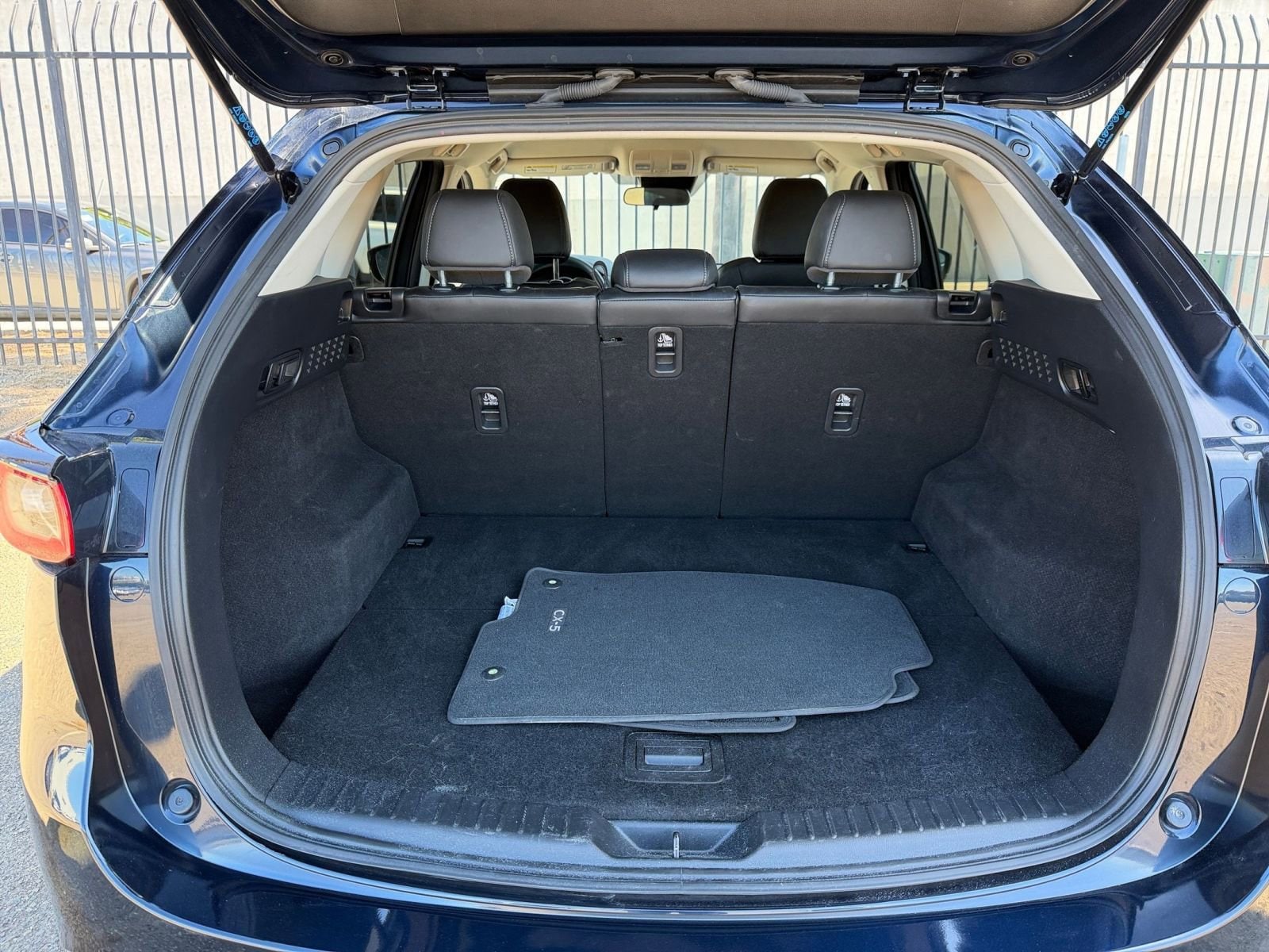 Thumbnail: 2025 Mazda CX-5 - 31