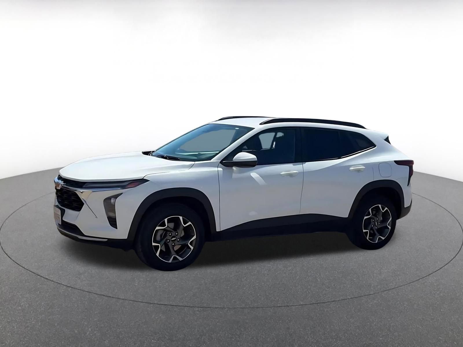 Thumbnail: 2025 Chevrolet Trax - 8