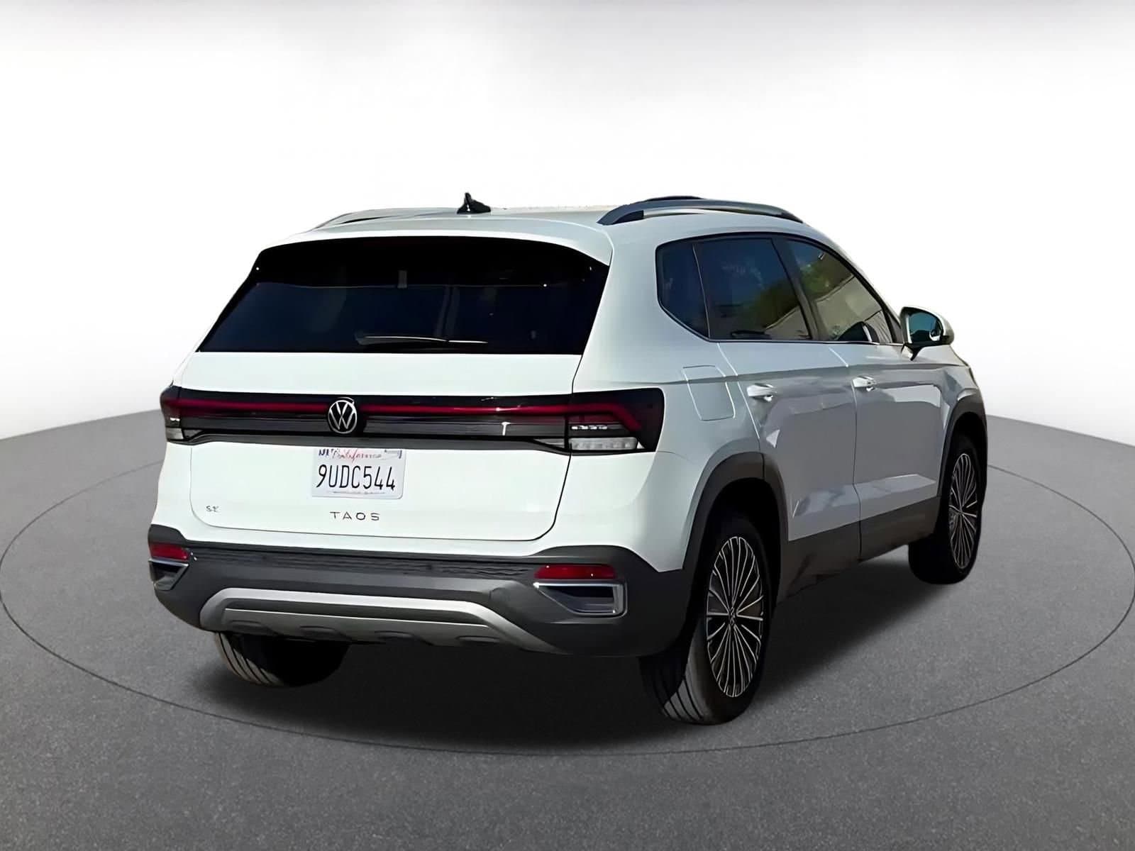 Thumbnail: 2025 Volkswagen Taos - 12