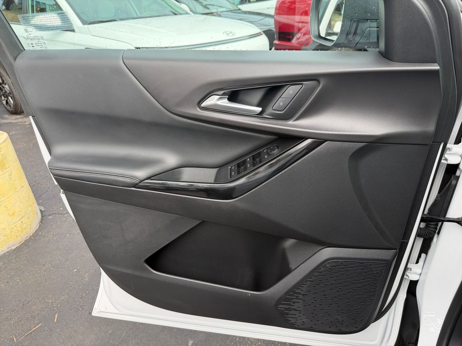 Thumbnail: 2025 Chevrolet Equinox - 18