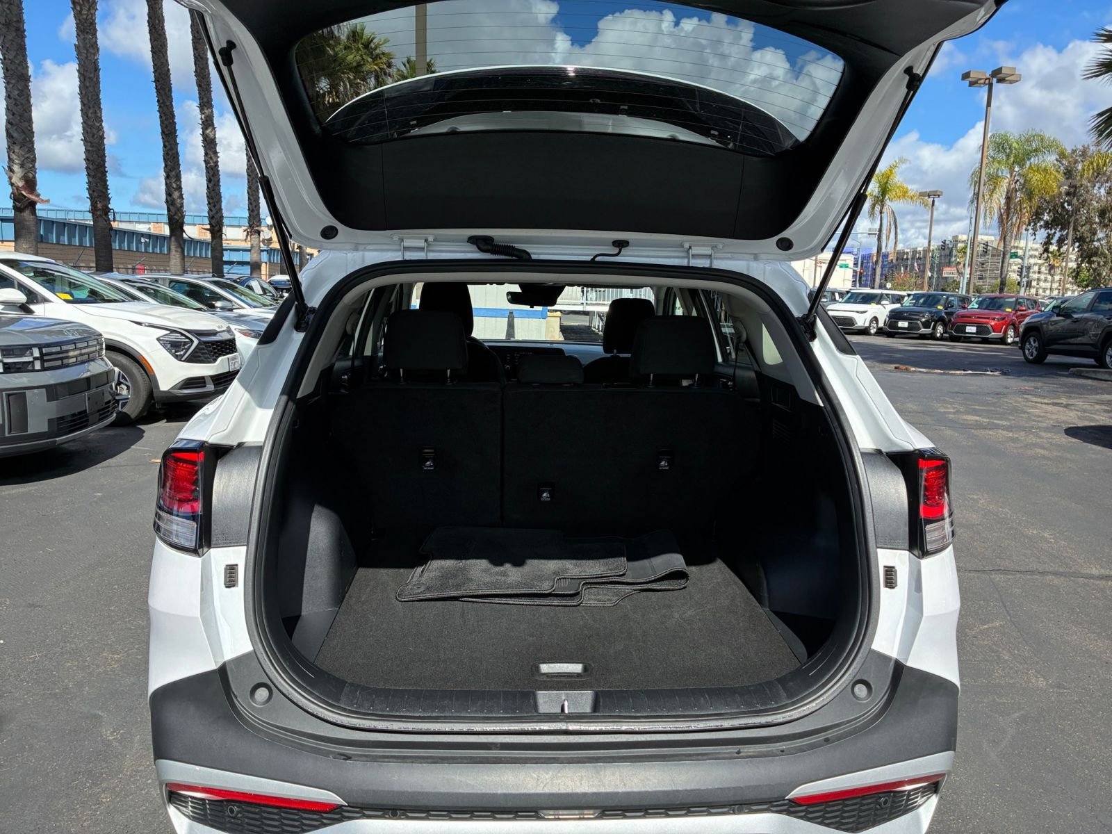 Thumbnail: 2025 Kia Sportage - 30