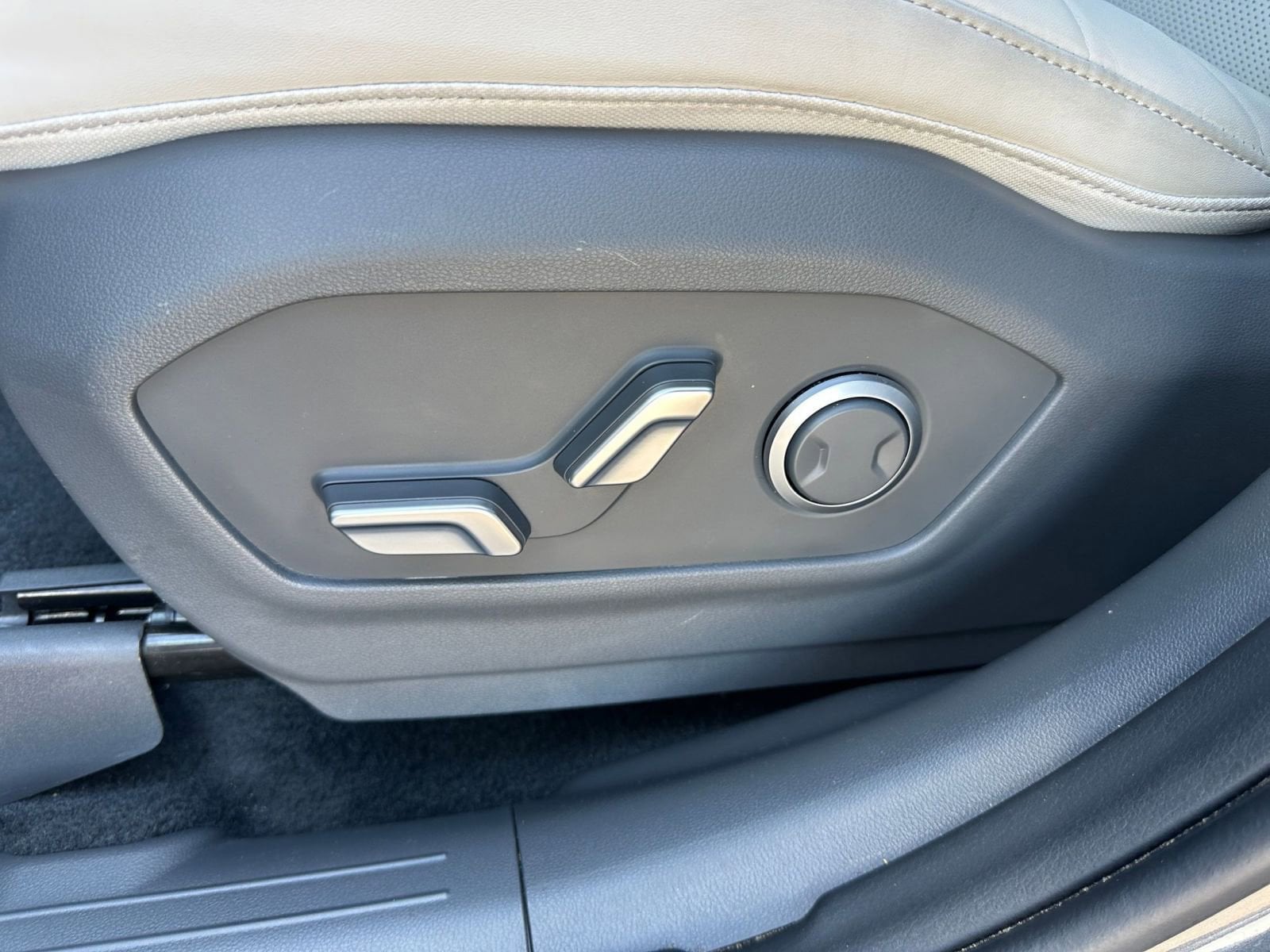 Thumbnail: 2025 Hyundai Santa Fe - 23