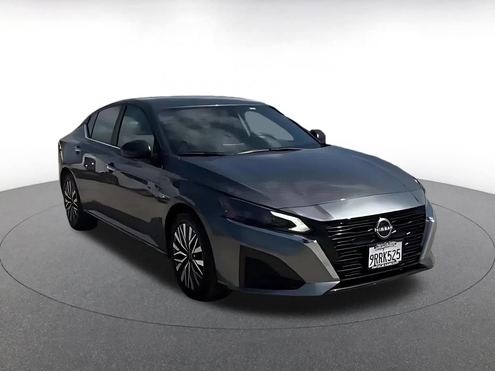 Thumbnail: 2025 Nissan Altima - 3