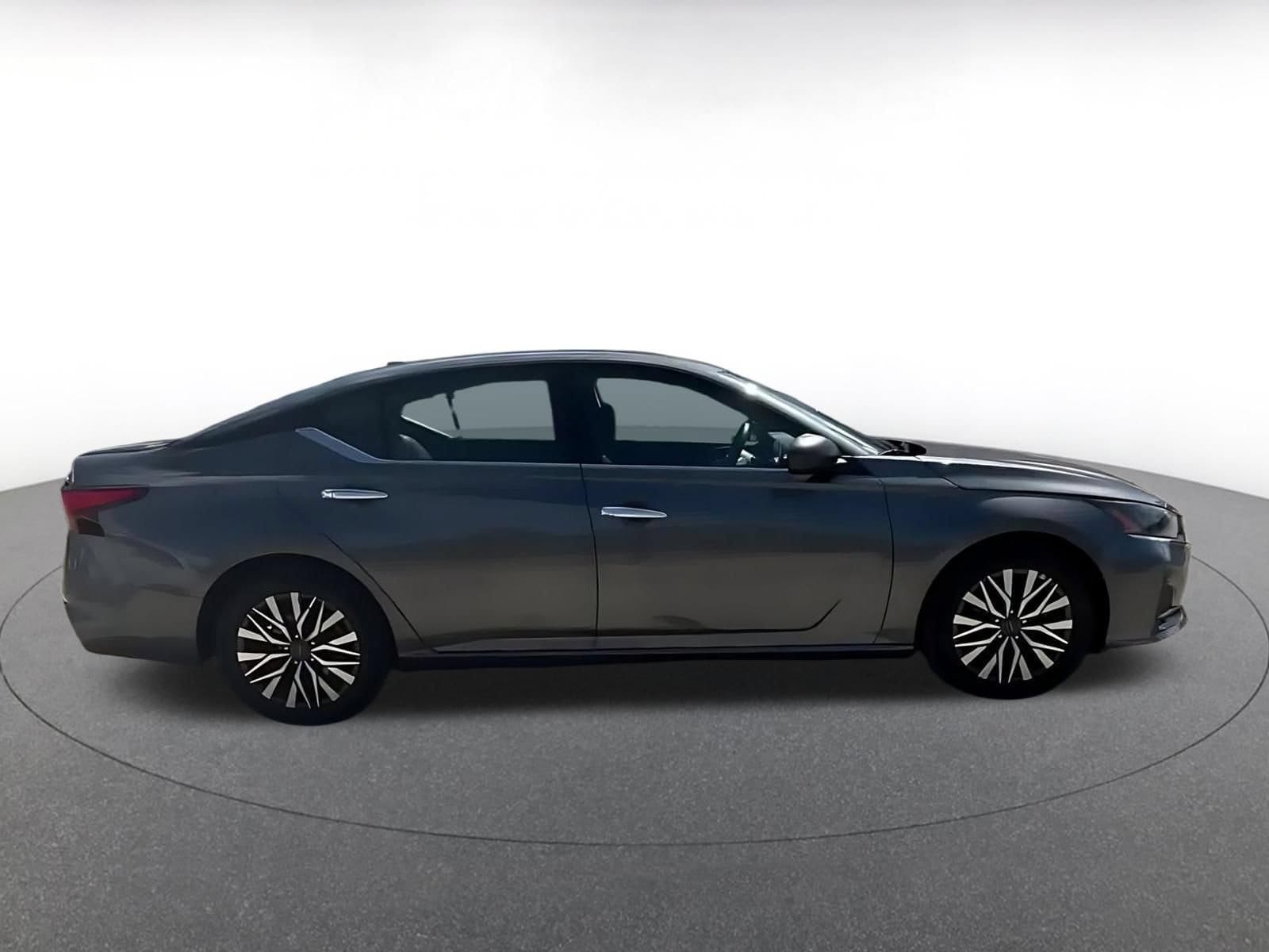 Thumbnail: 2025 Nissan Altima - 16