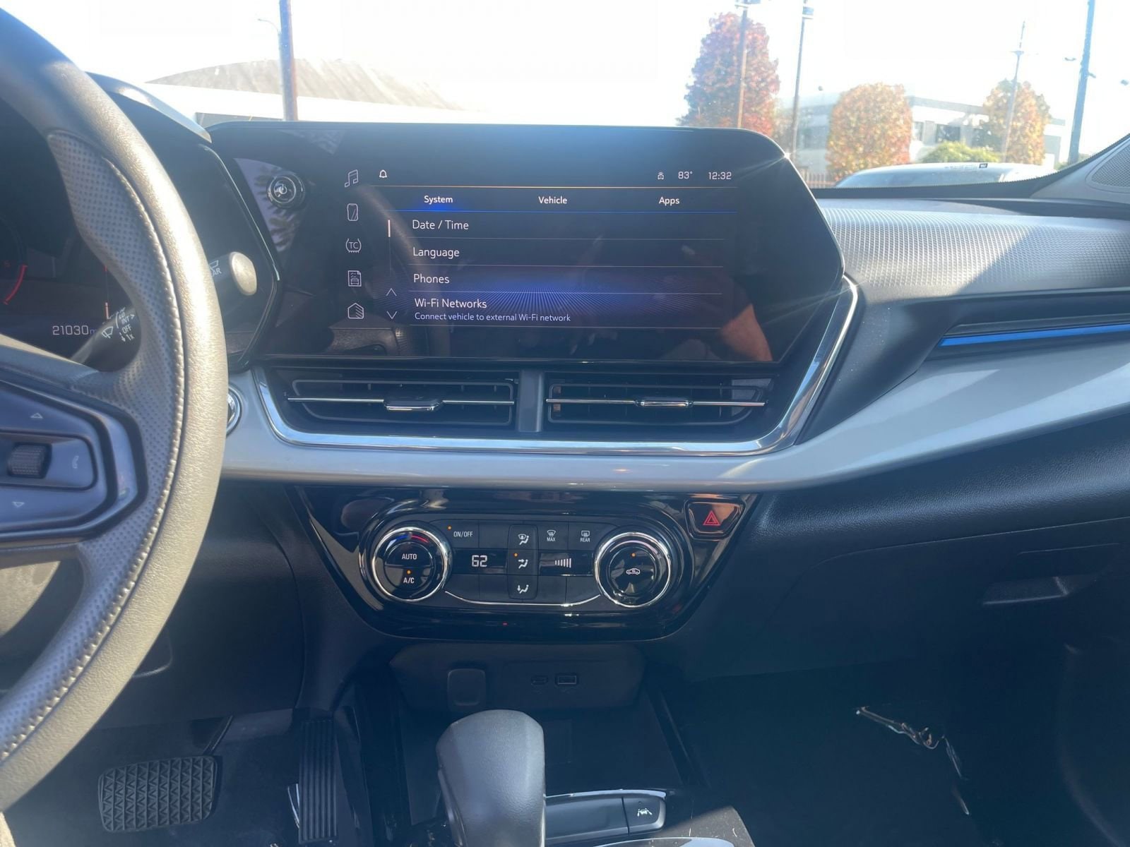 Thumbnail: 2025 Chevrolet Trax - 18