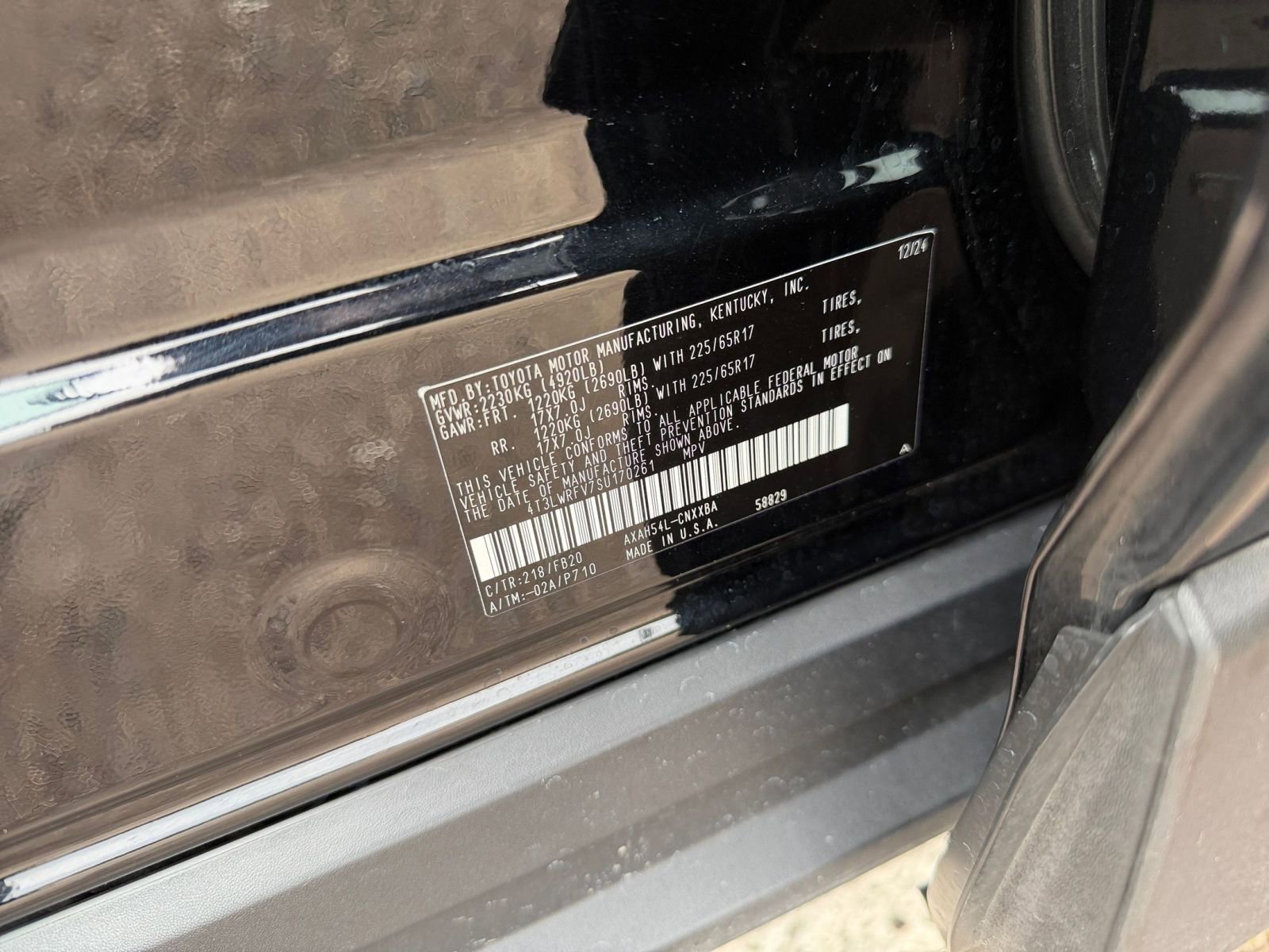 Thumbnail: 2025 Toyota RAV4 - 28