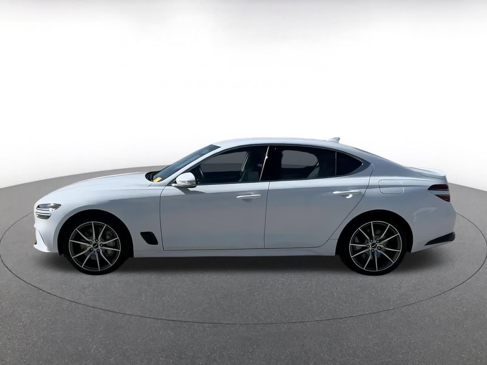 Thumbnail: 2025 Genesis G70 - 10