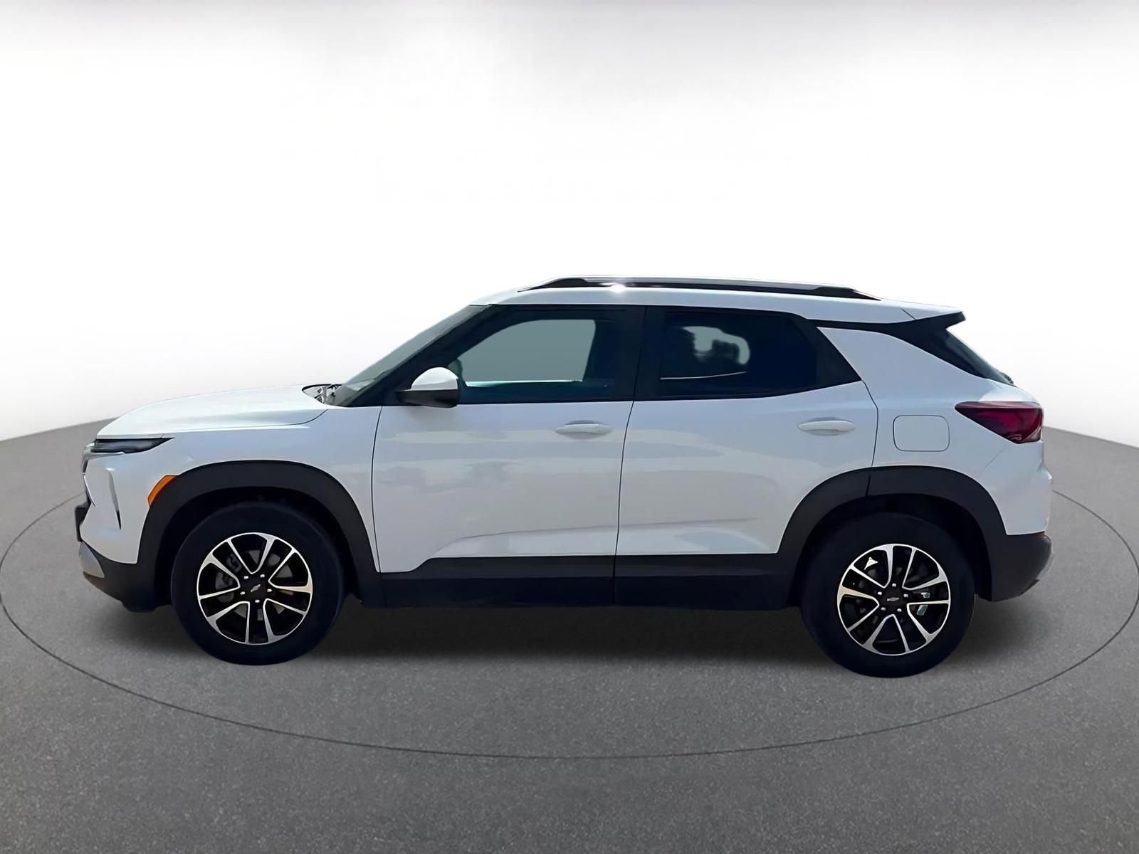 Thumbnail: 2025 Chevrolet TrailBlazer - 9