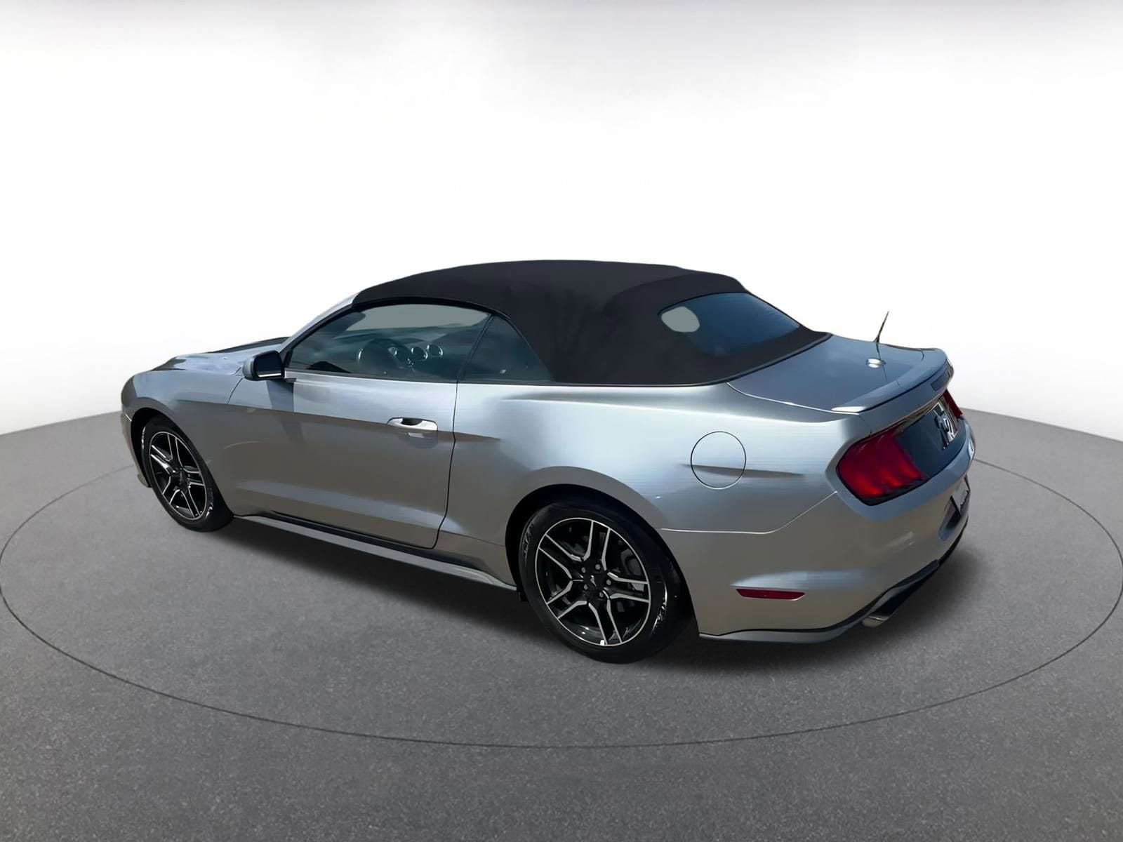 Thumbnail: 2023 Ford Mustang - 10
