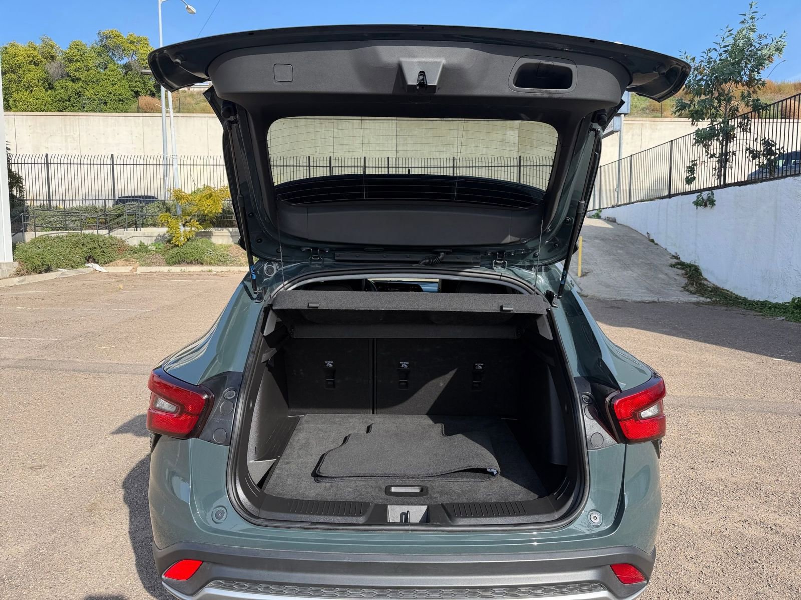 Thumbnail: 2025 Chevrolet Trax - 29