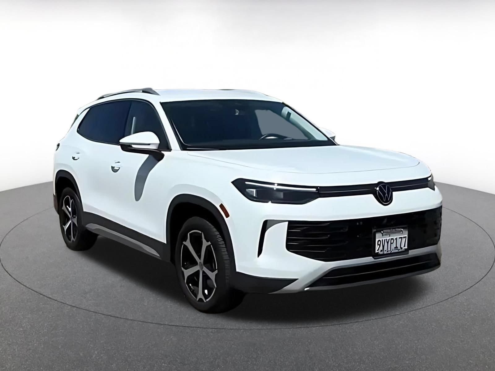 Thumbnail: 2026 Volkswagen Tiguan - 3