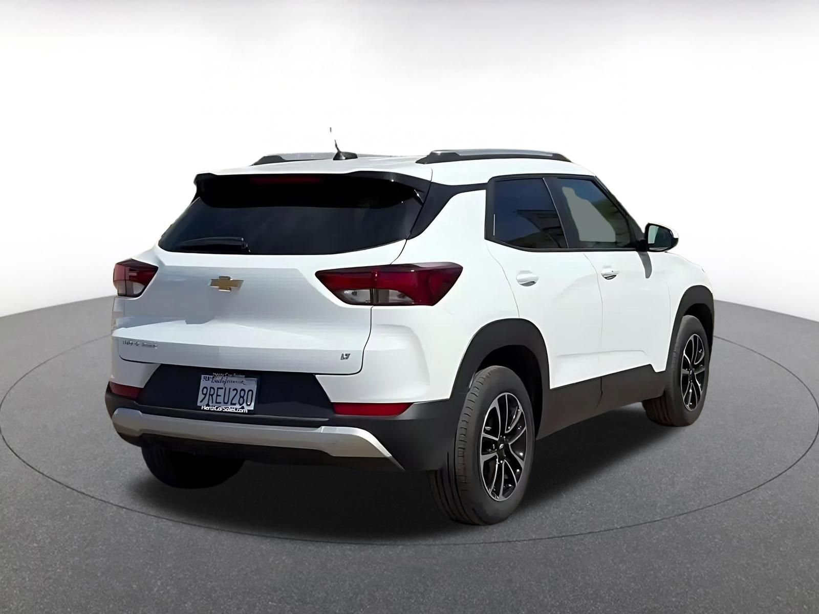 Thumbnail: 2025 Chevrolet TrailBlazer - 14