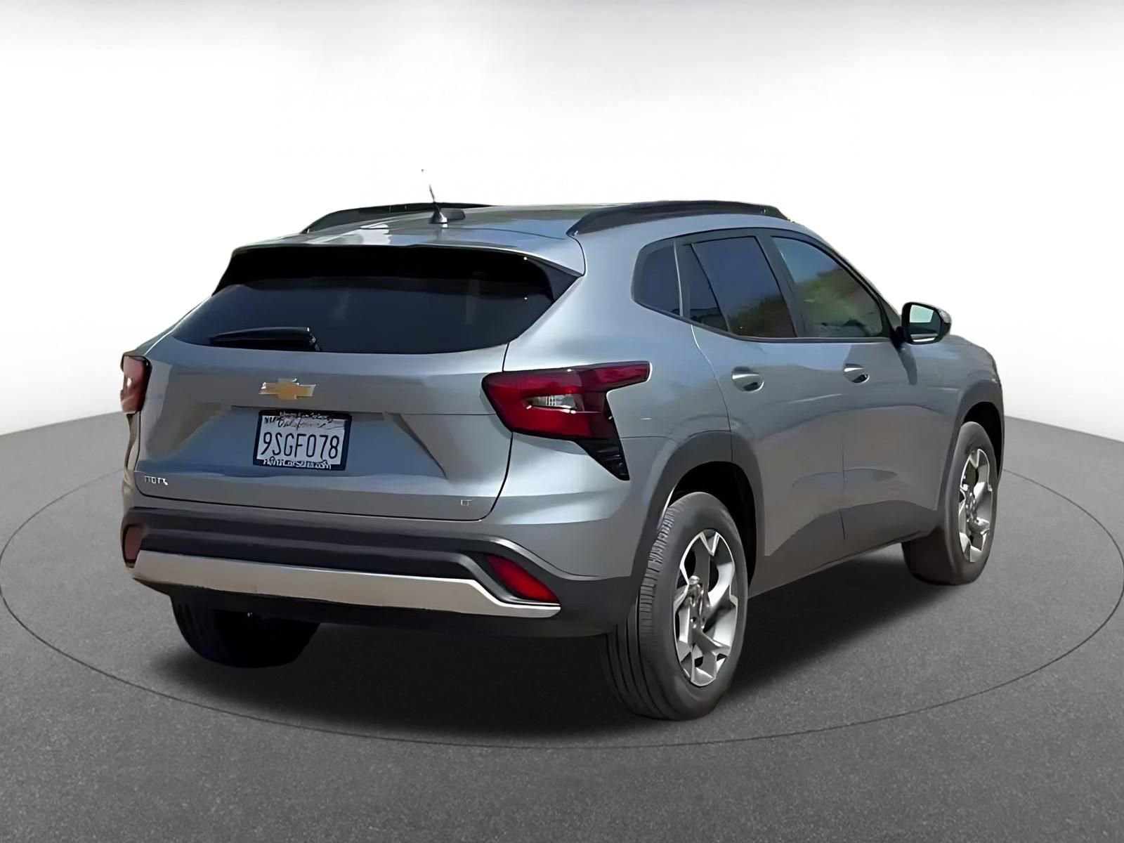 Thumbnail: 2025 Chevrolet Trax - 14