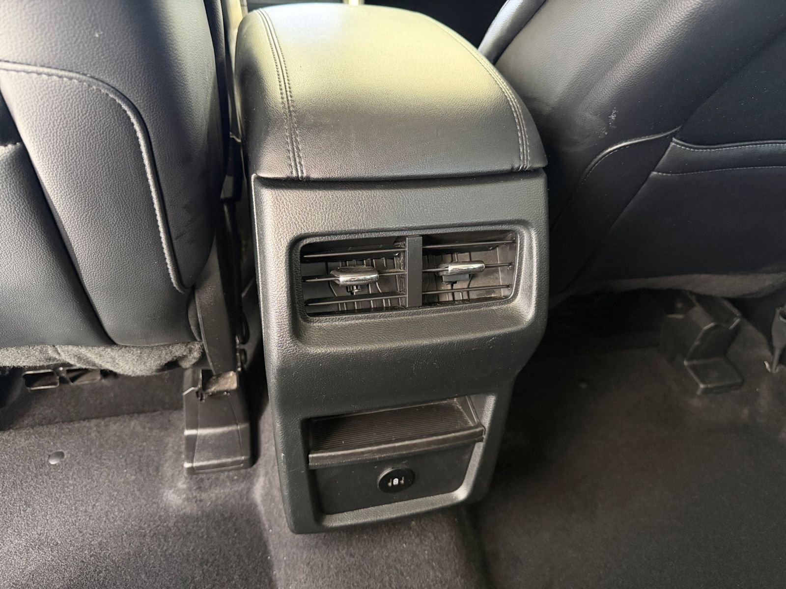 Thumbnail: 2023 Ford Edge - 24