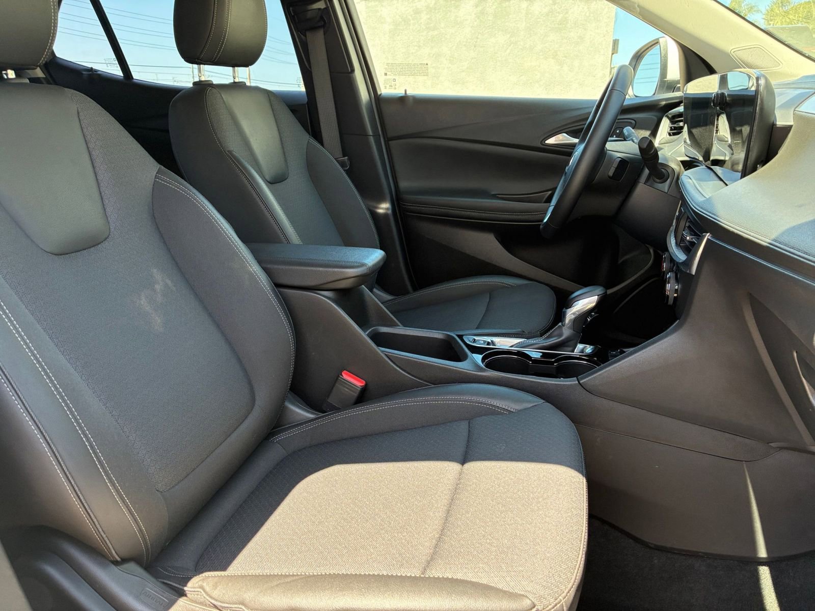 Thumbnail: 2025 Buick Encore GX - 35