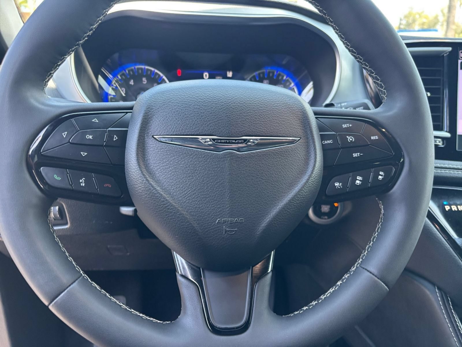 Thumbnail: 2025 Chrysler Pacifica - 31
