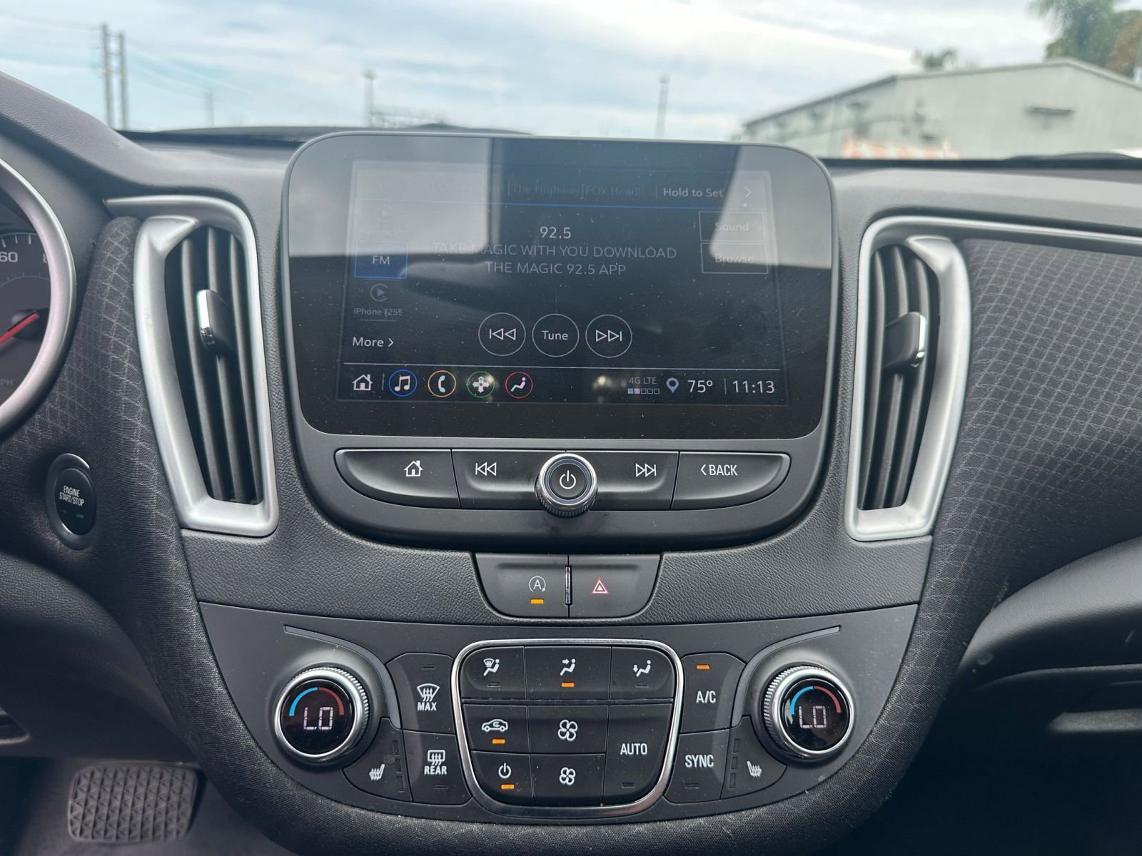 Thumbnail: 2024 Chevrolet Malibu - 21