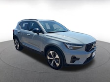2024 Volvo XC40 B5 Core -
                  San Diego, CA