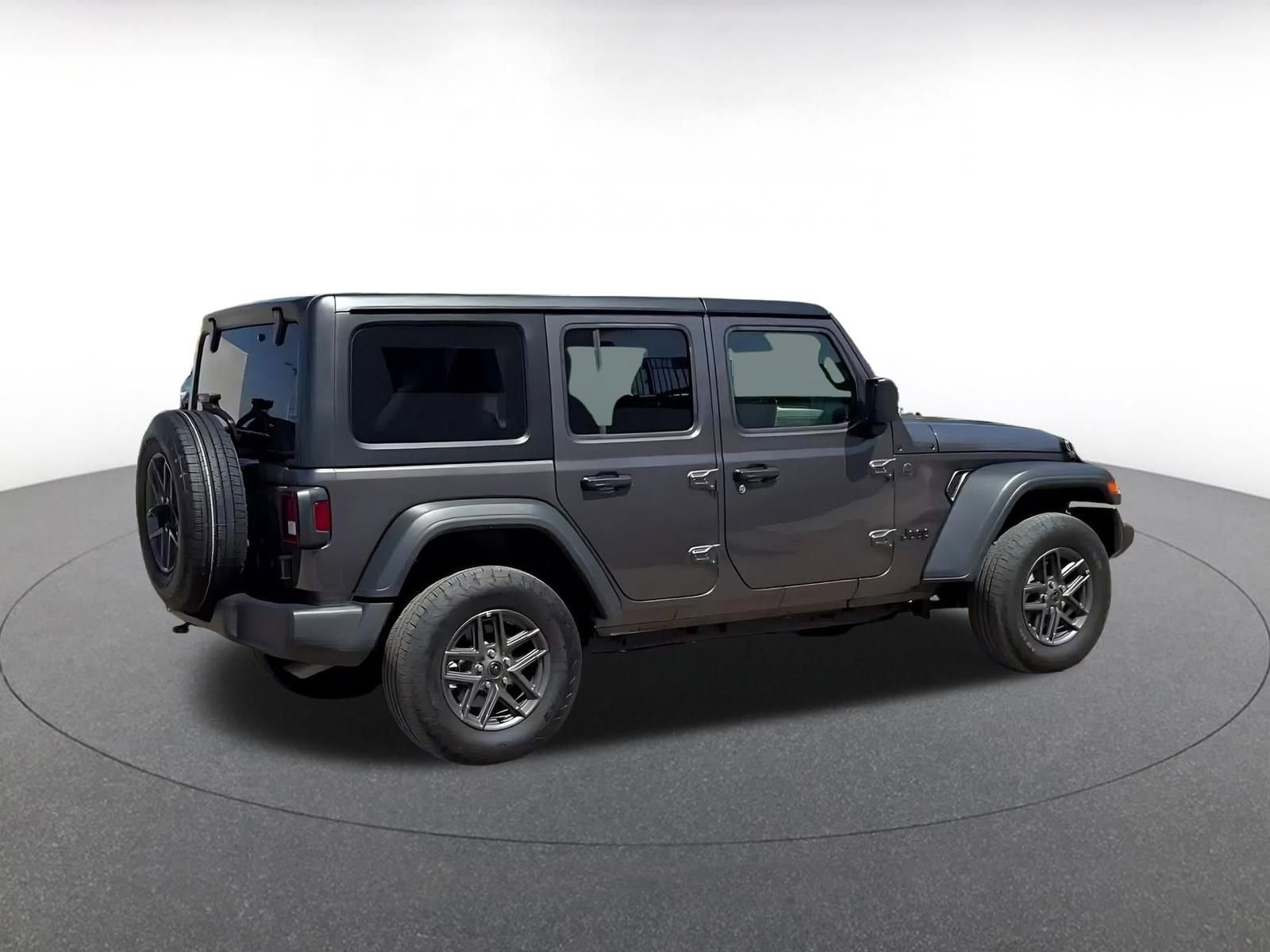 Thumbnail: 2025 Jeep Wrangler - 14