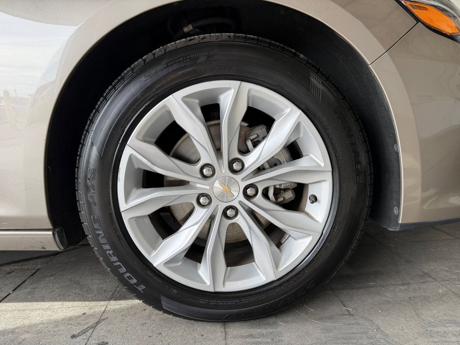 Thumbnail: 2023 Chevrolet Malibu - 30