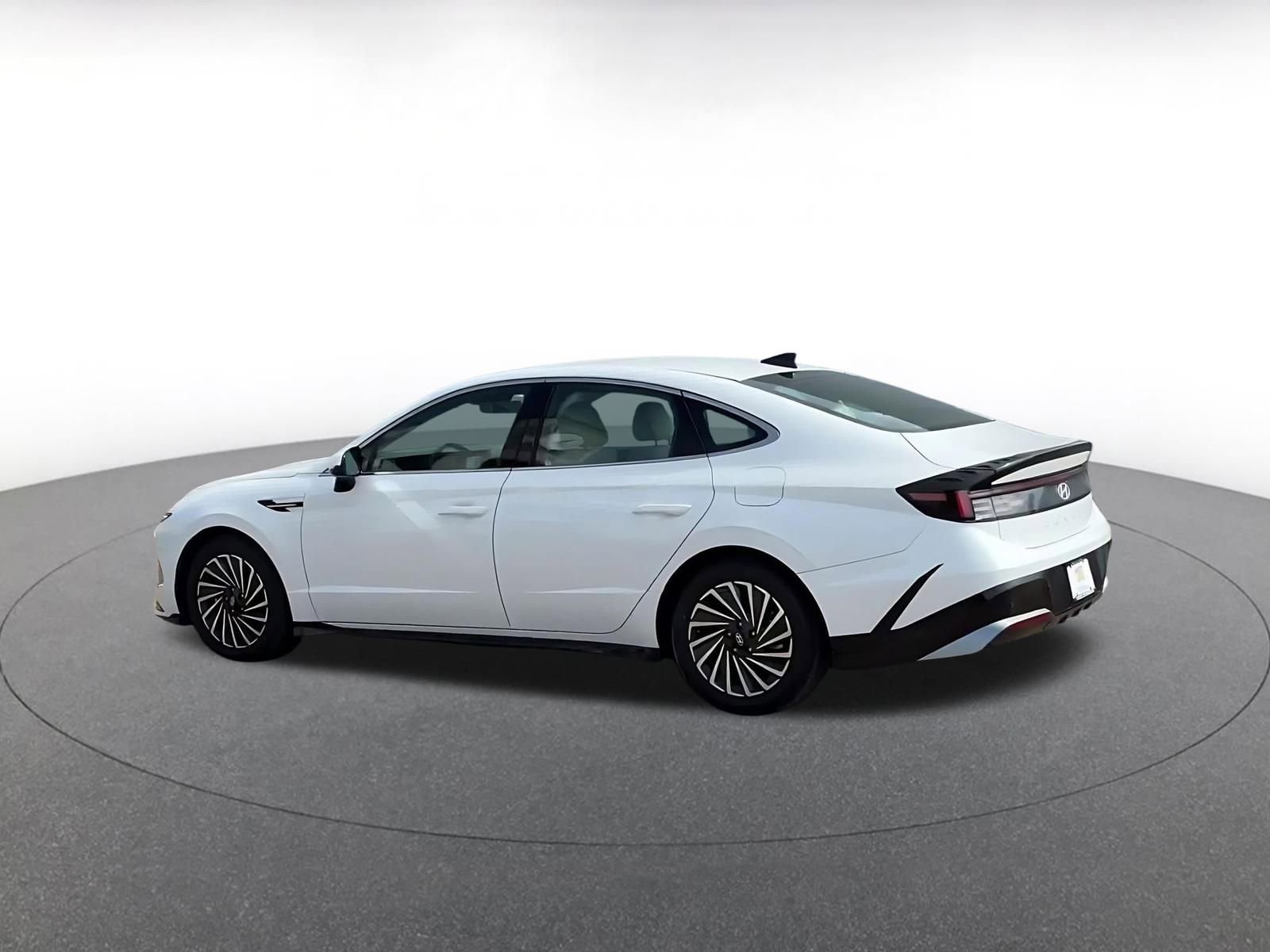 Thumbnail: 2025 Hyundai Sonata - 12