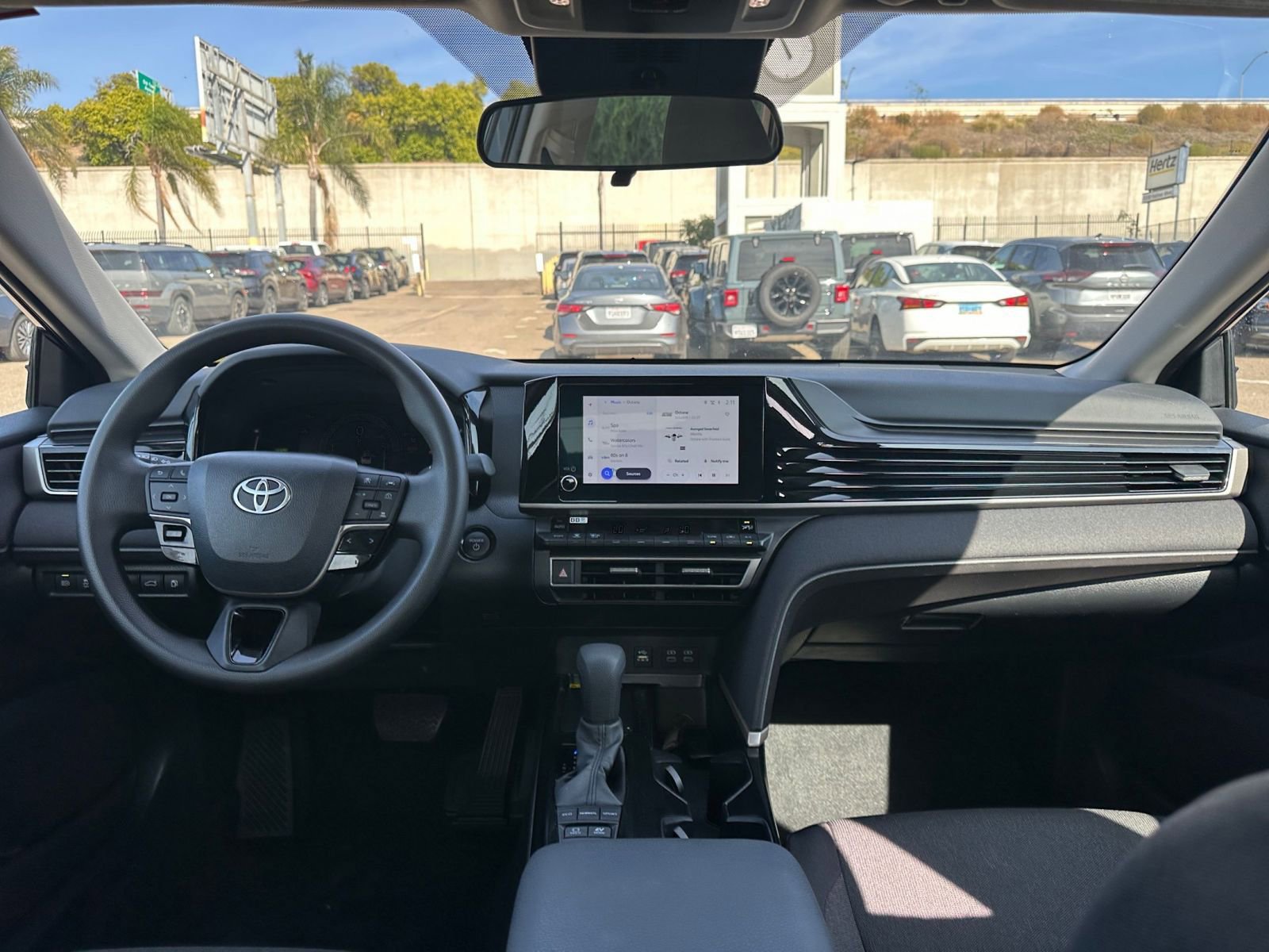 Thumbnail: 2025 Toyota Camry - 32