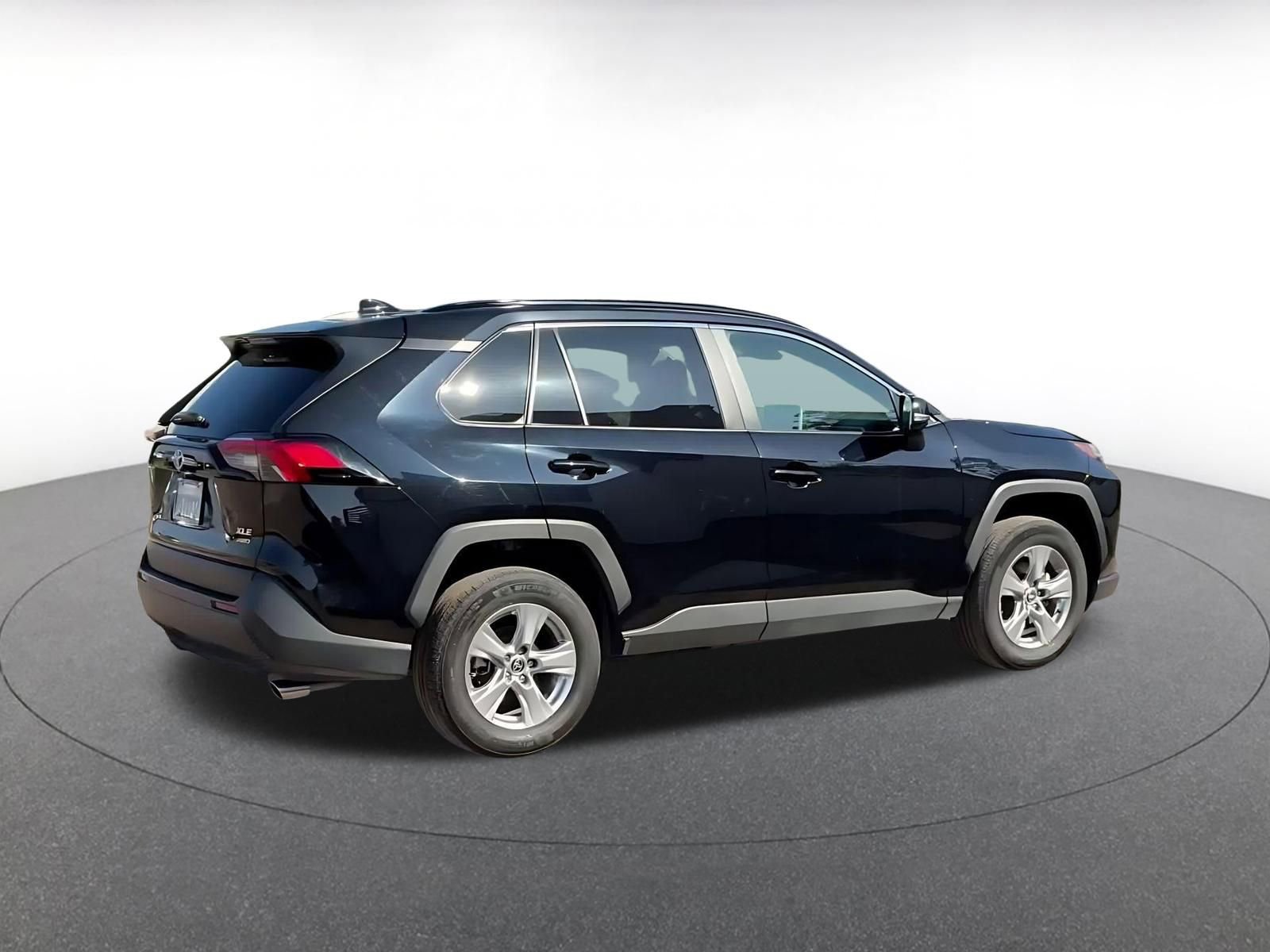 Thumbnail: 2025 Toyota RAV4 - 14