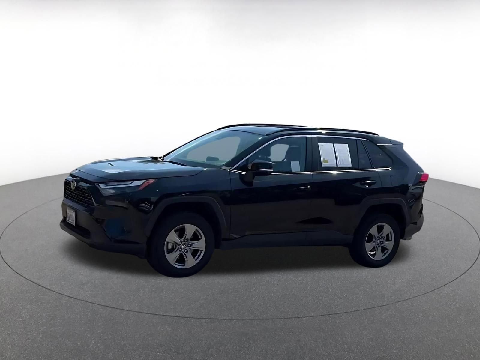Thumbnail: 2025 Toyota RAV4 - 8