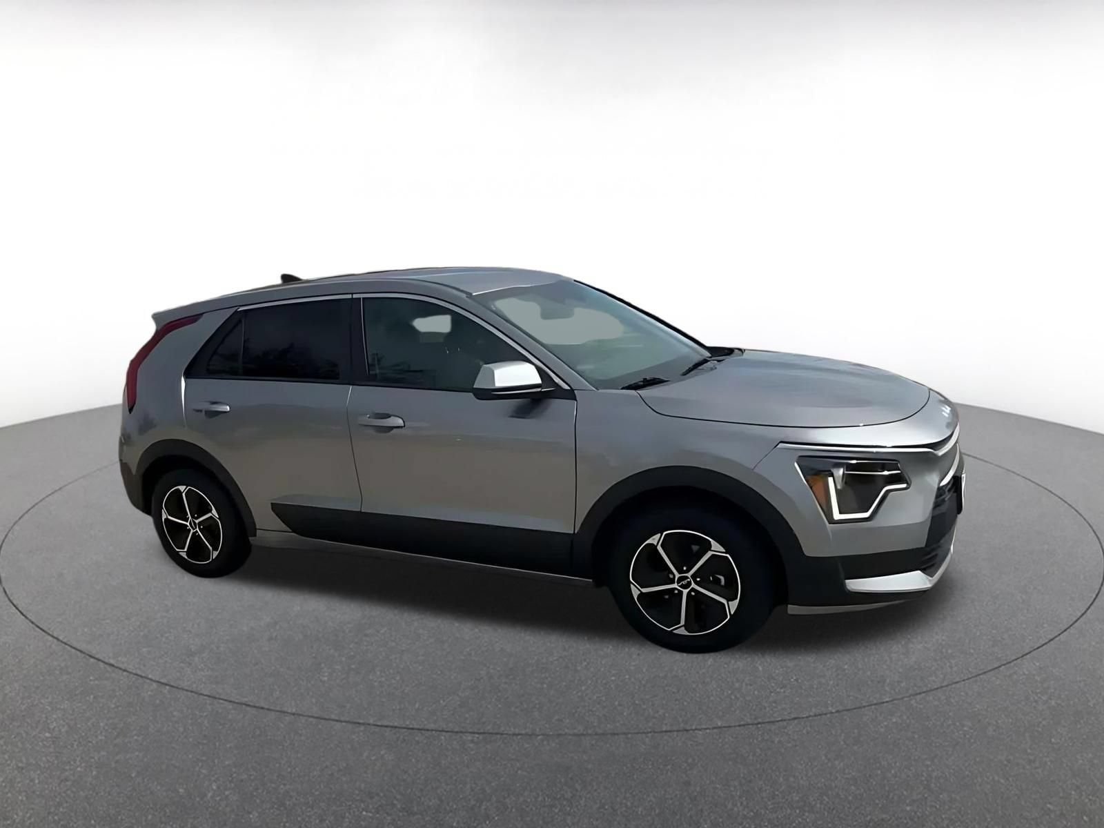 Thumbnail: 2026 Kia Niro - 2