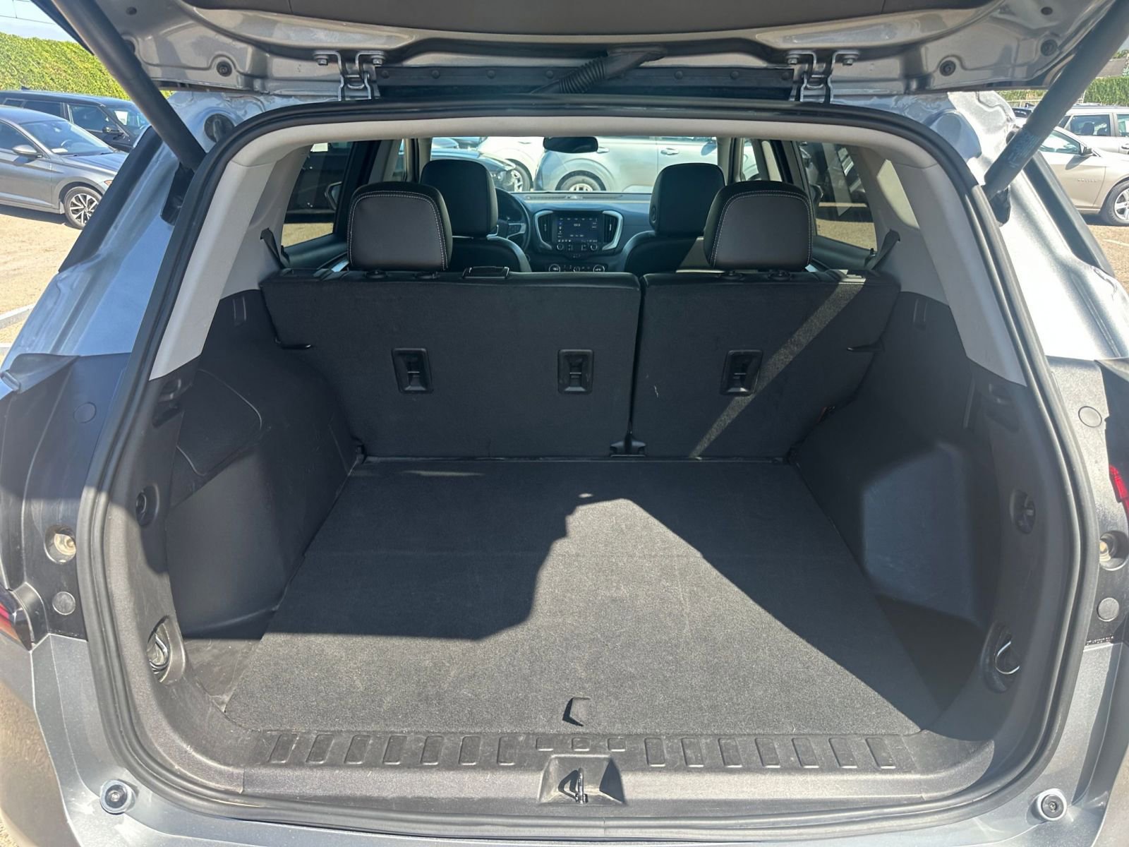 Thumbnail: 2024 GMC Terrain - 31