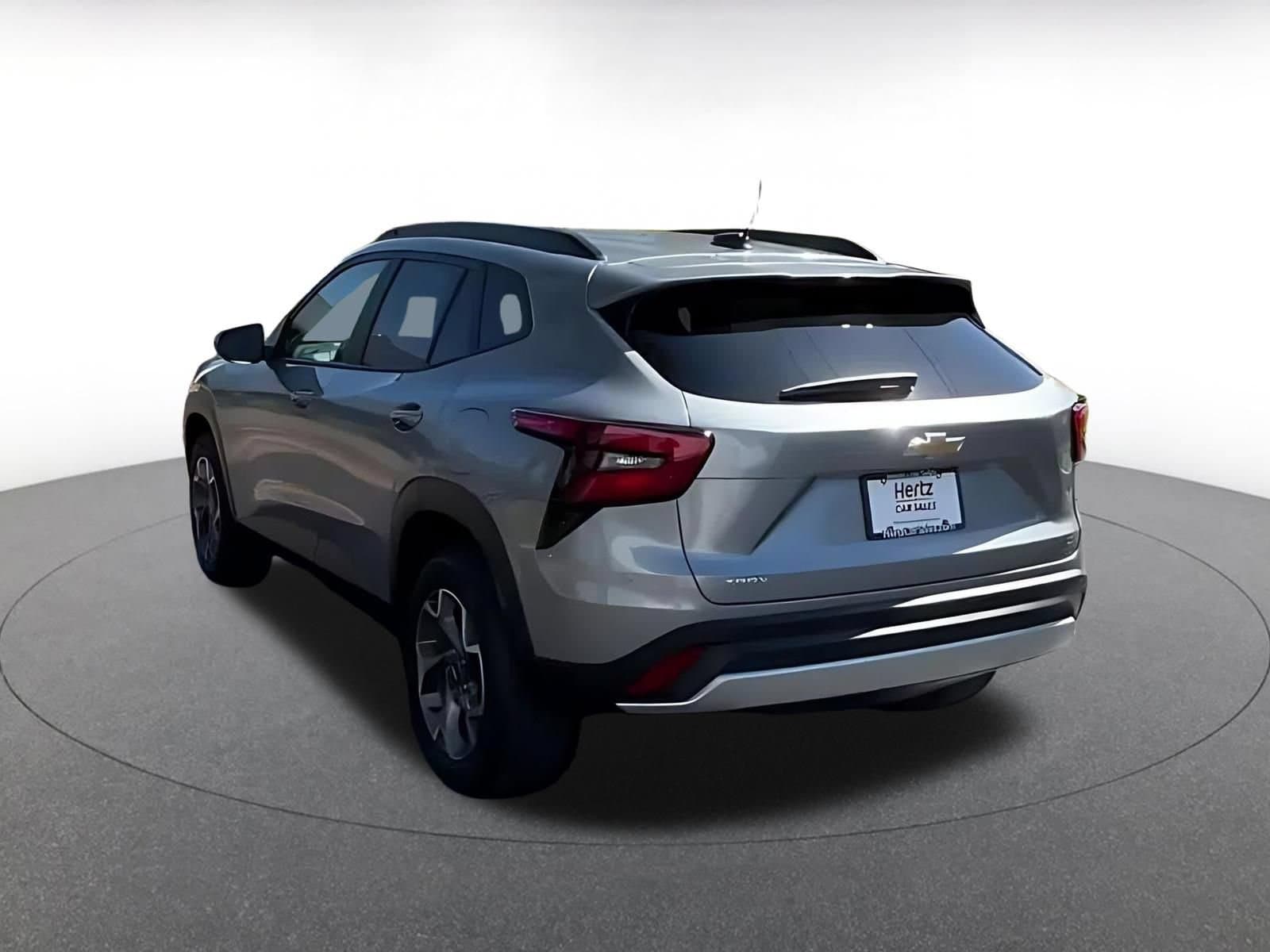Thumbnail: 2025 Chevrolet Trax - 11