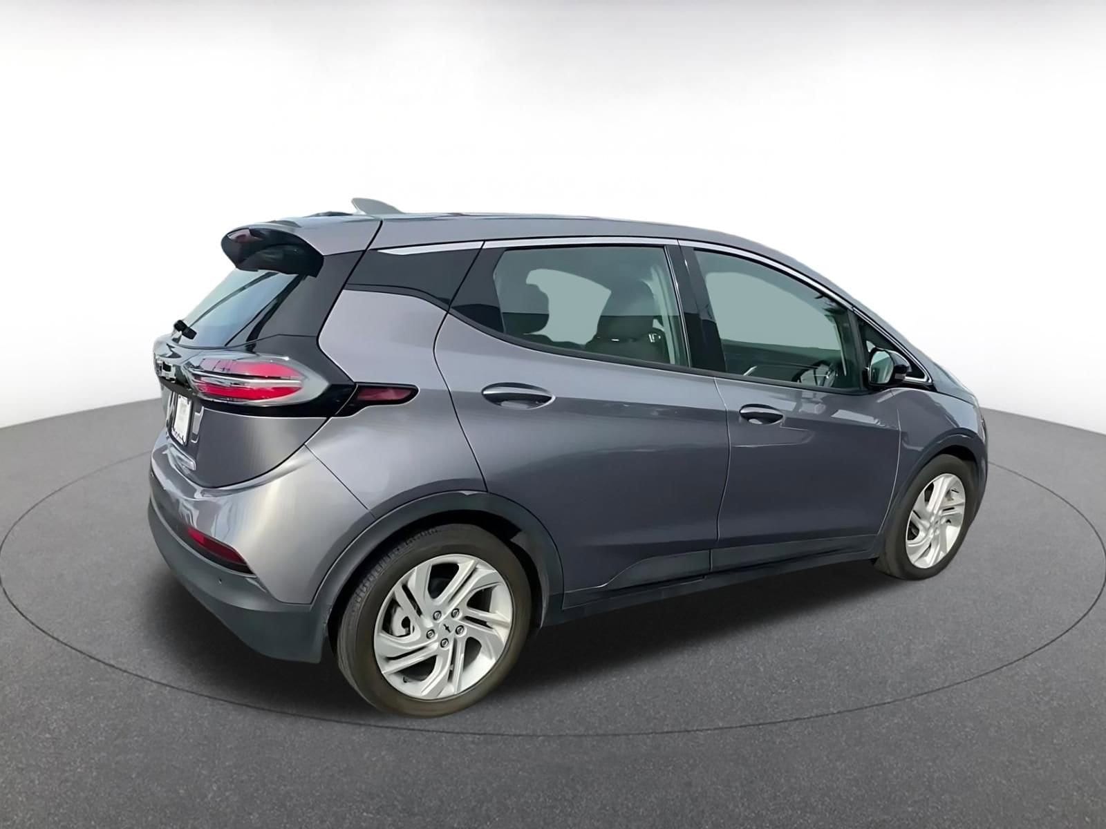 Thumbnail: 2023 Chevrolet Bolt EV - 15