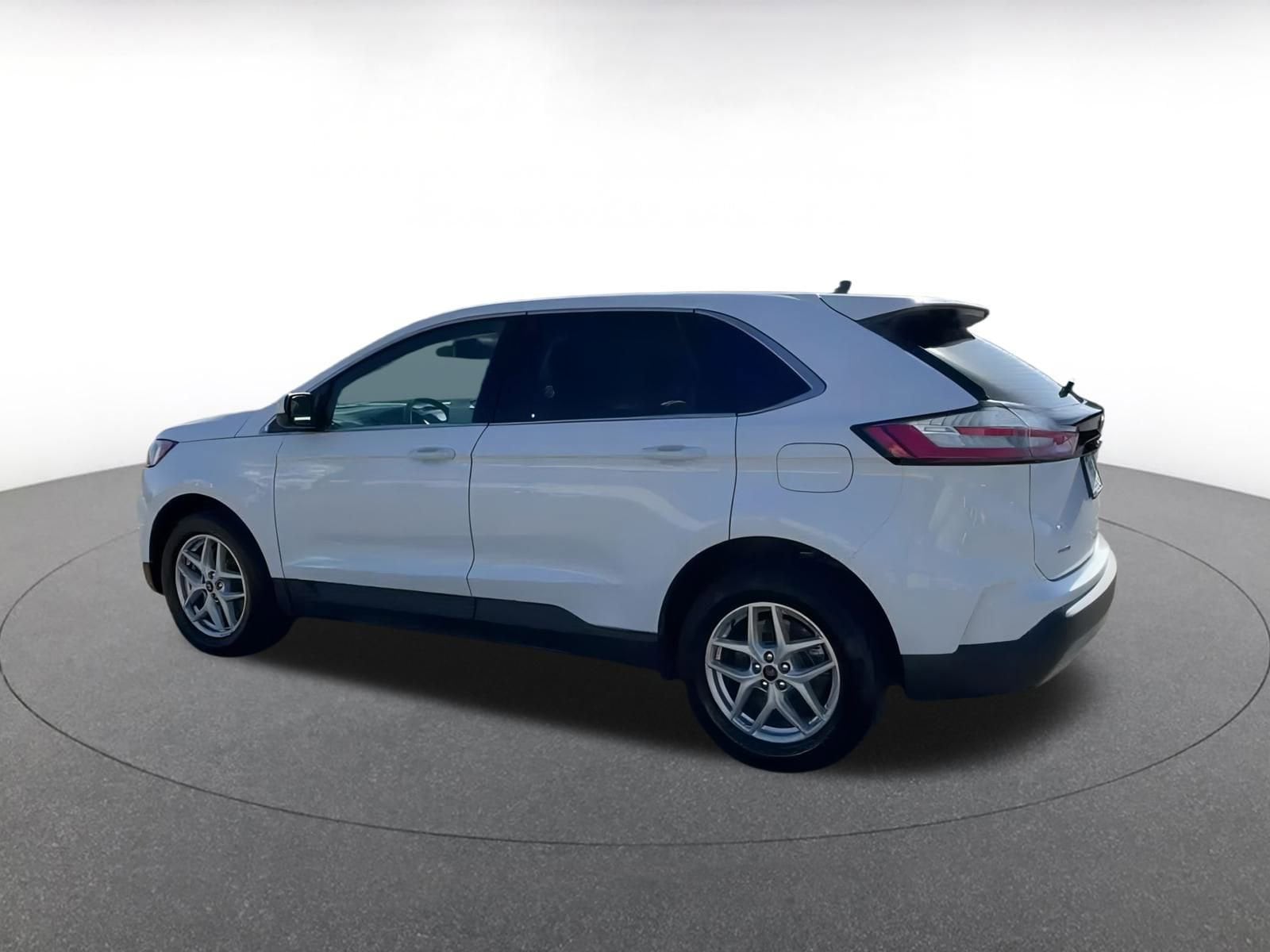 Thumbnail: 2023 Ford Edge - 10