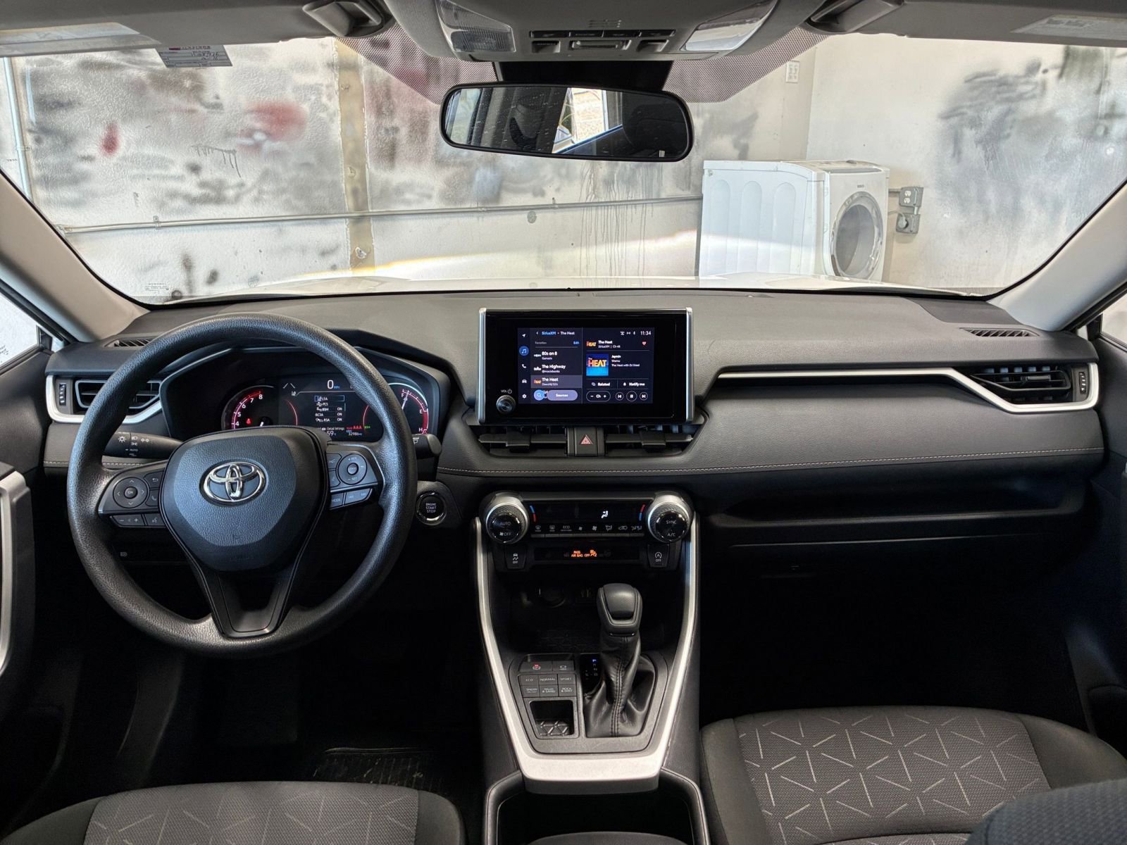 Thumbnail: 2025 Toyota RAV4 - 35