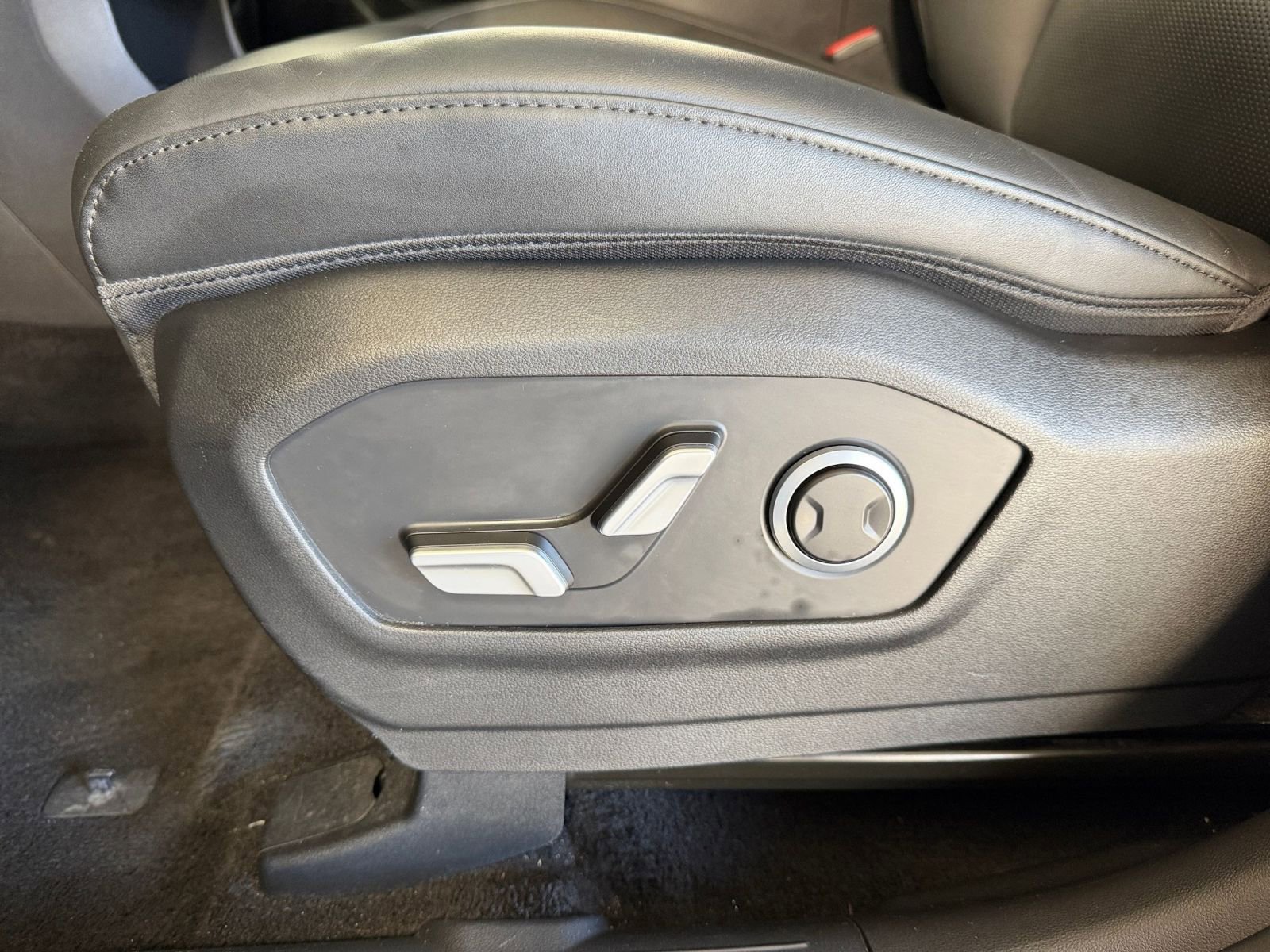 Thumbnail: 2025 Hyundai Santa Fe - 23