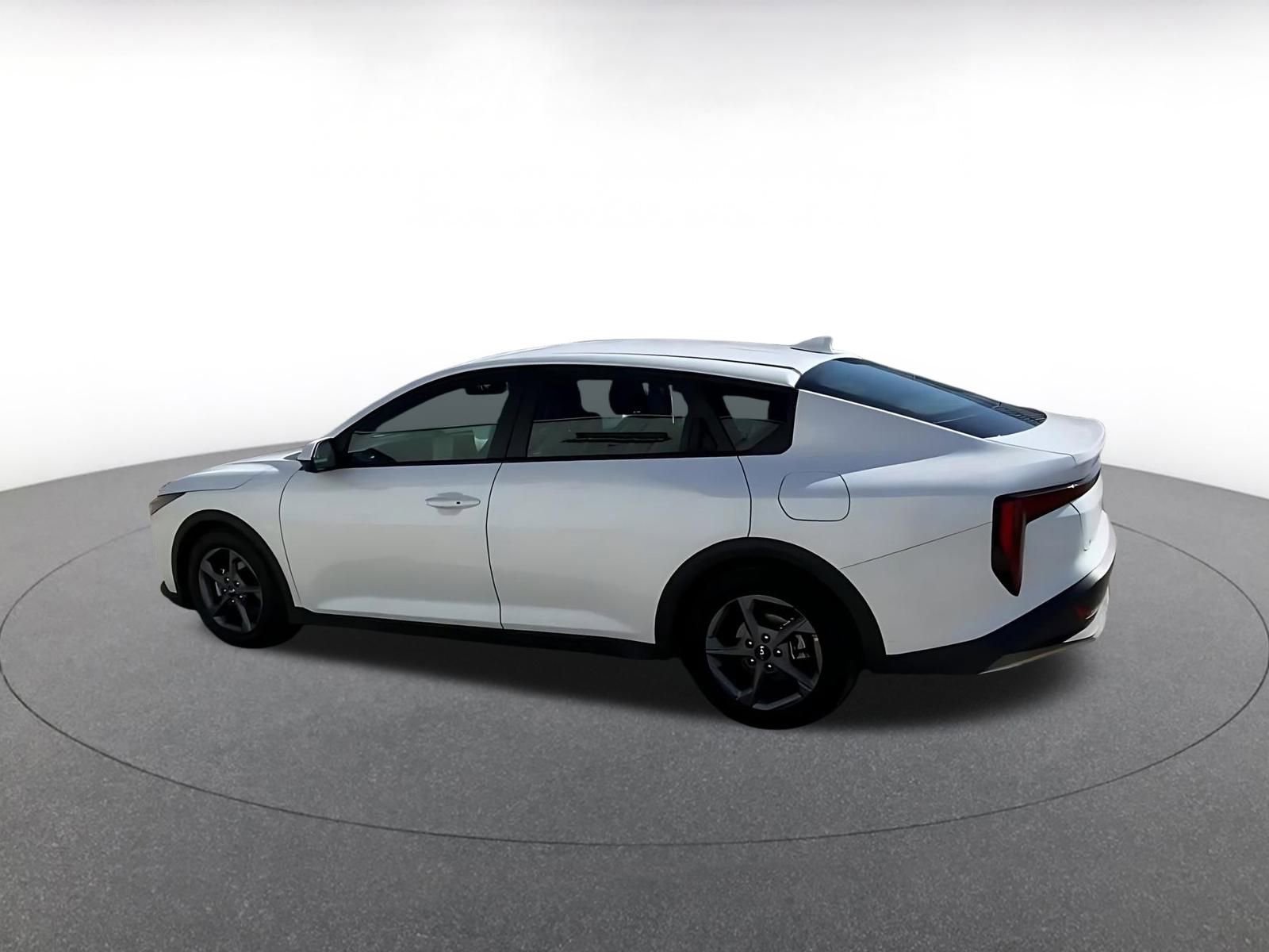 Thumbnail: 2025 Kia K4 - 10