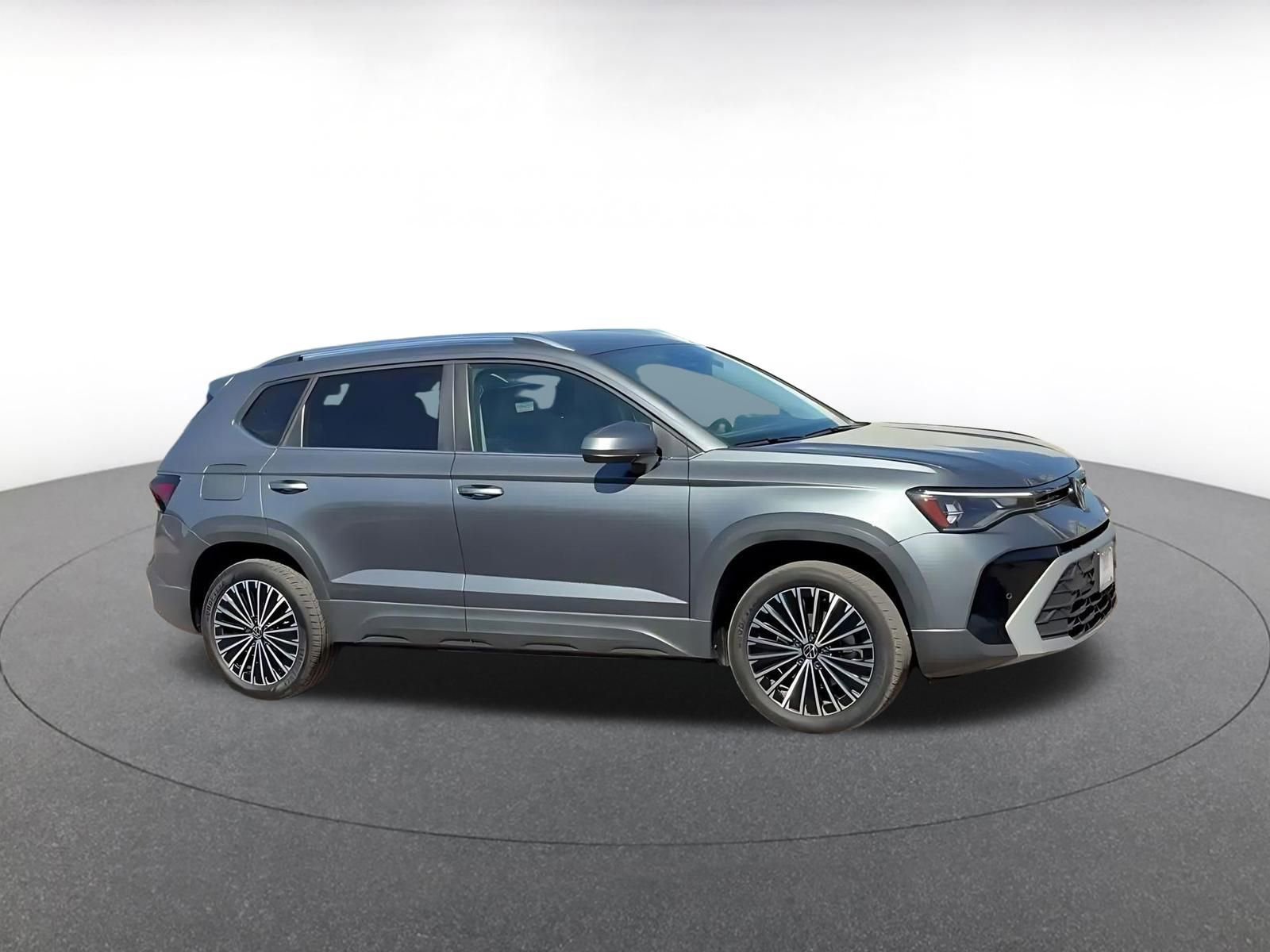 Thumbnail: 2025 Volkswagen Taos - 2