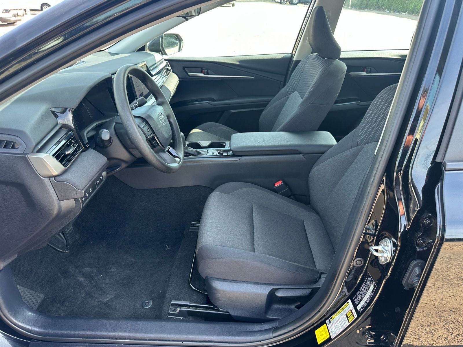 Thumbnail: 2025 Toyota Camry - 25