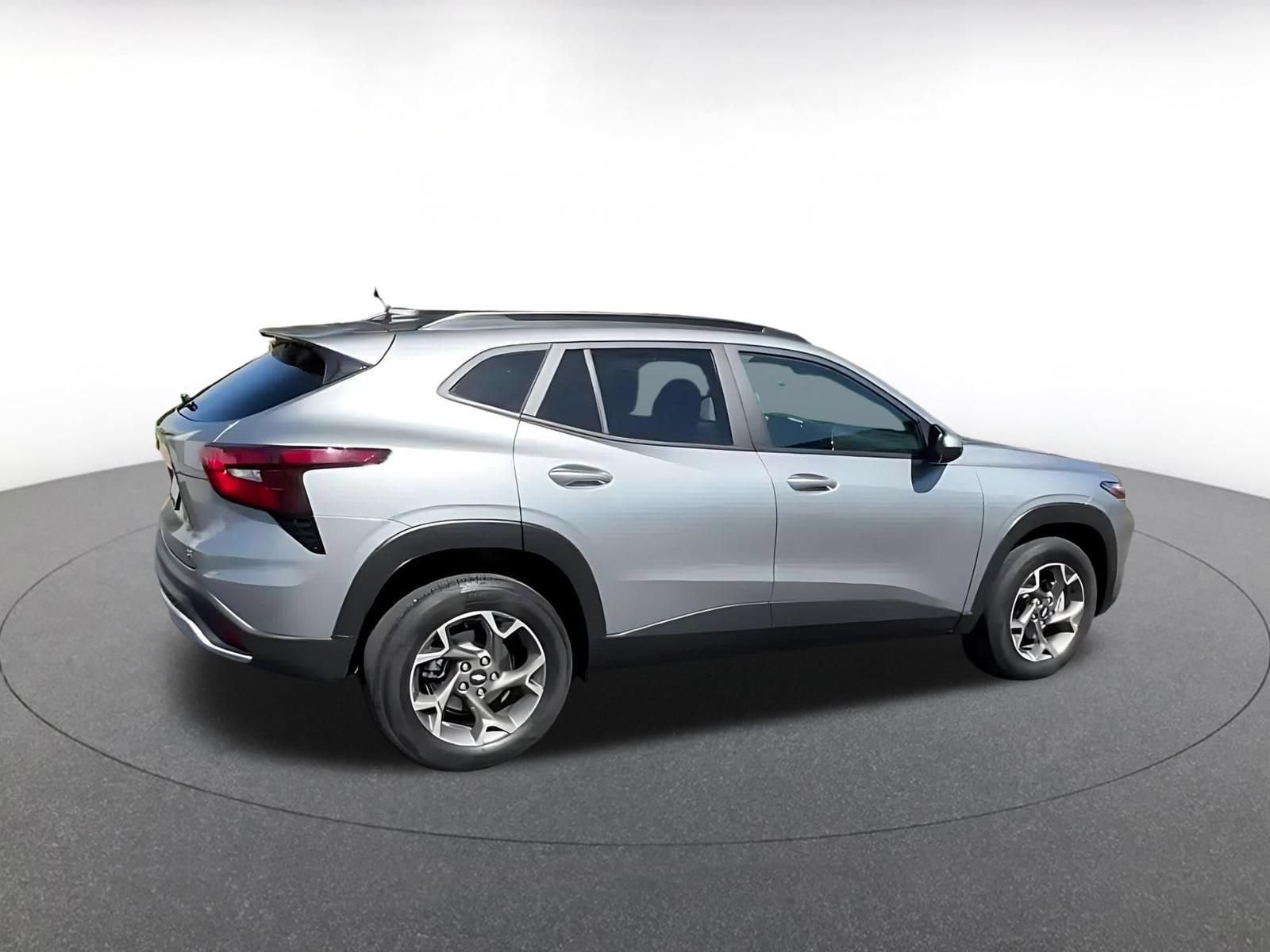 Thumbnail: 2025 Chevrolet Trax - 14