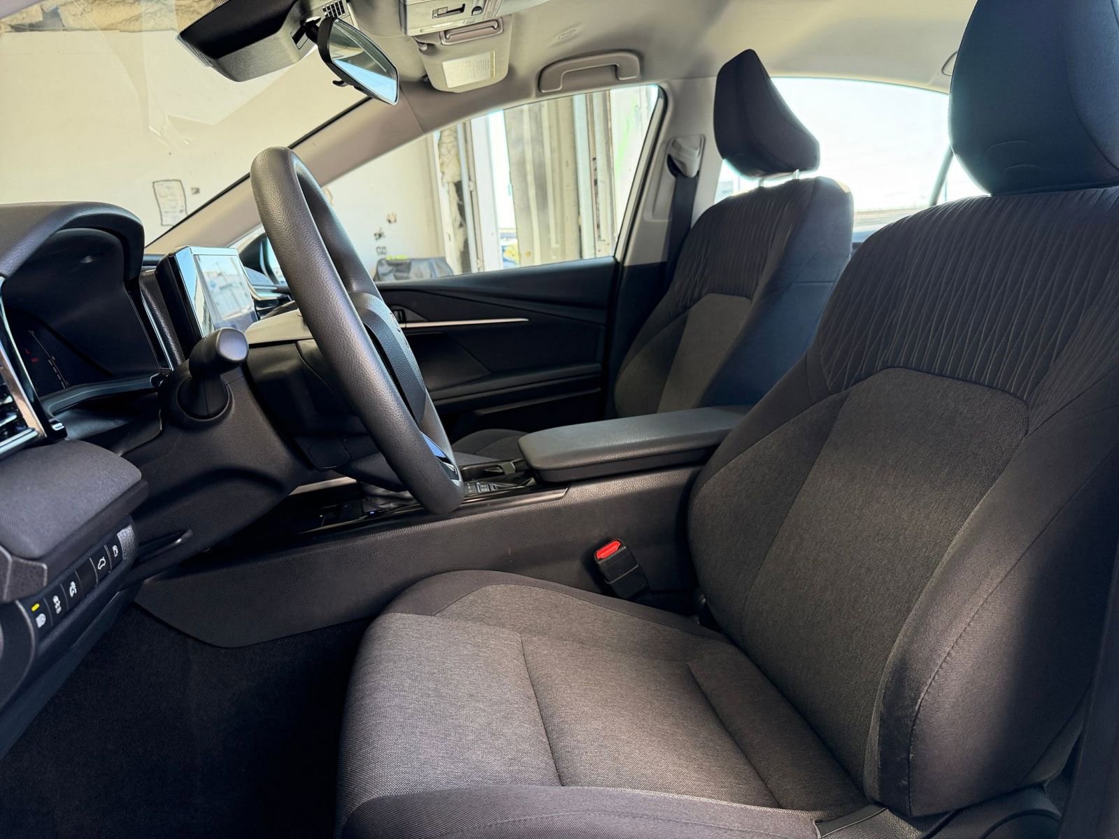 Thumbnail: 2025 Toyota Camry - 25