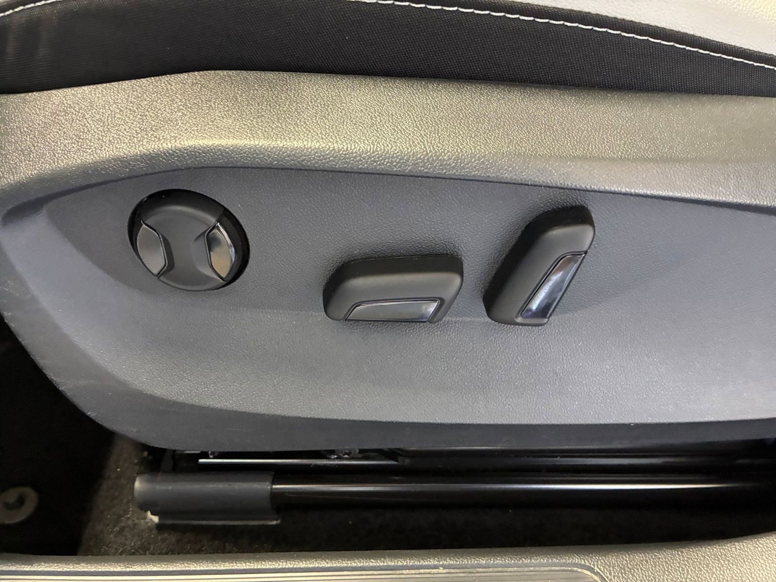 Thumbnail: 2025 Volkswagen Taos - 22