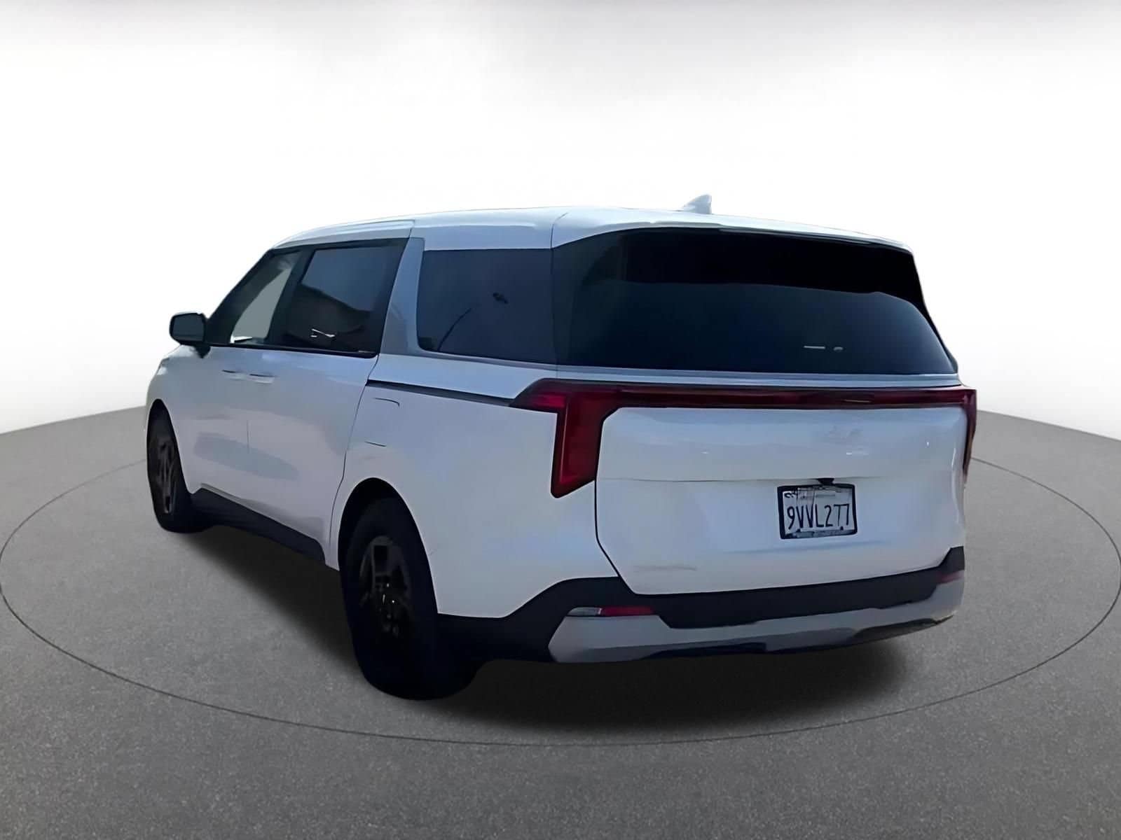 Thumbnail: 2026 Kia Carnival - 10