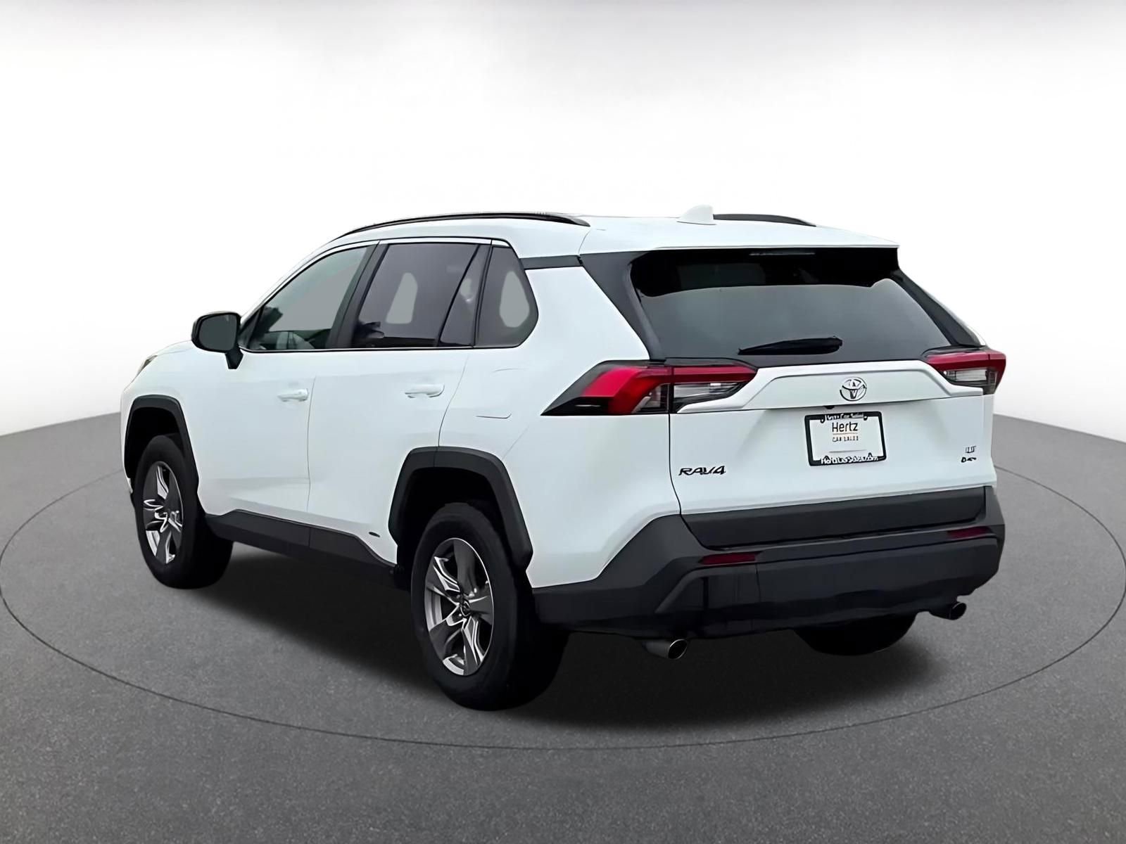 Thumbnail: 2025 Toyota RAV4 - 11