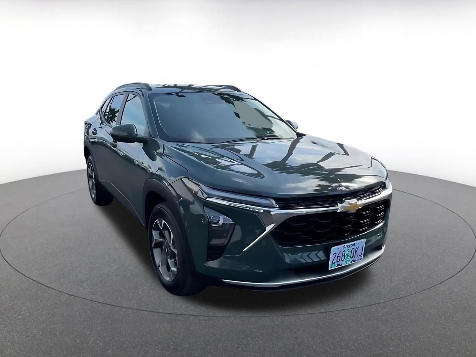 Thumbnail: 2025 Chevrolet Trax - 3