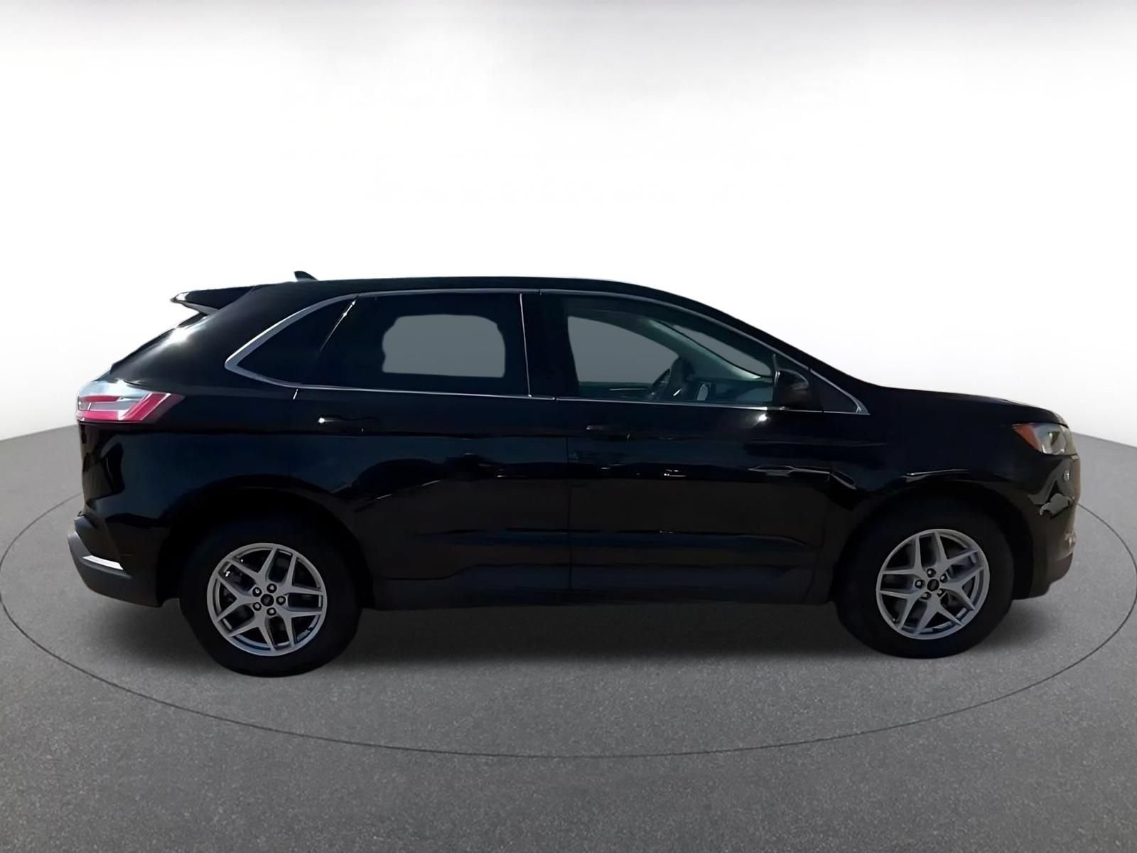 Thumbnail: 2023 Ford Edge - 16