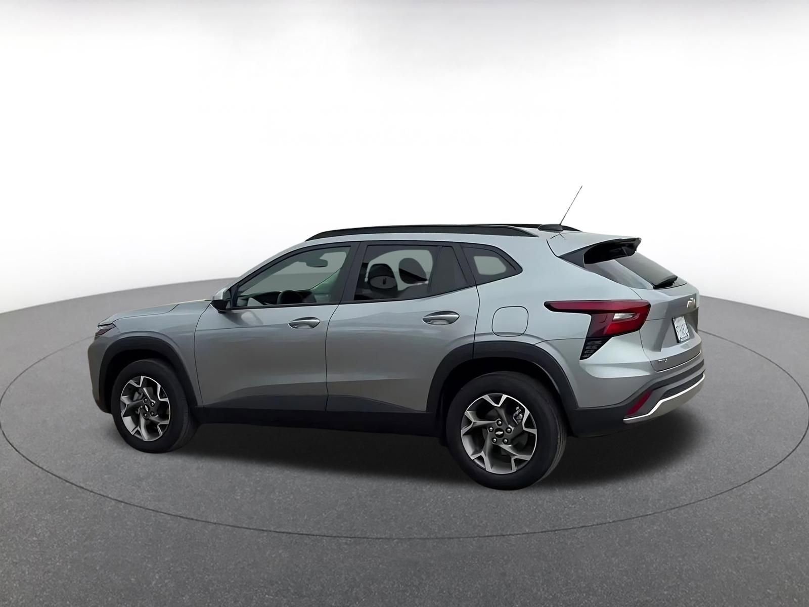 Thumbnail: 2025 Chevrolet Trax - 10