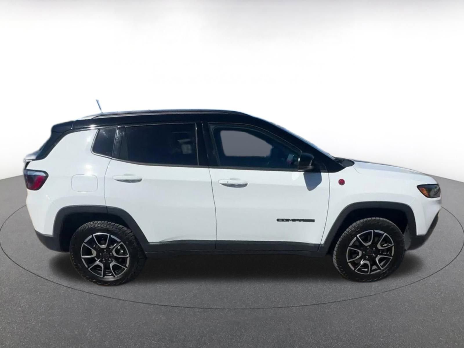 Thumbnail: 2025 Jeep Compass - 16