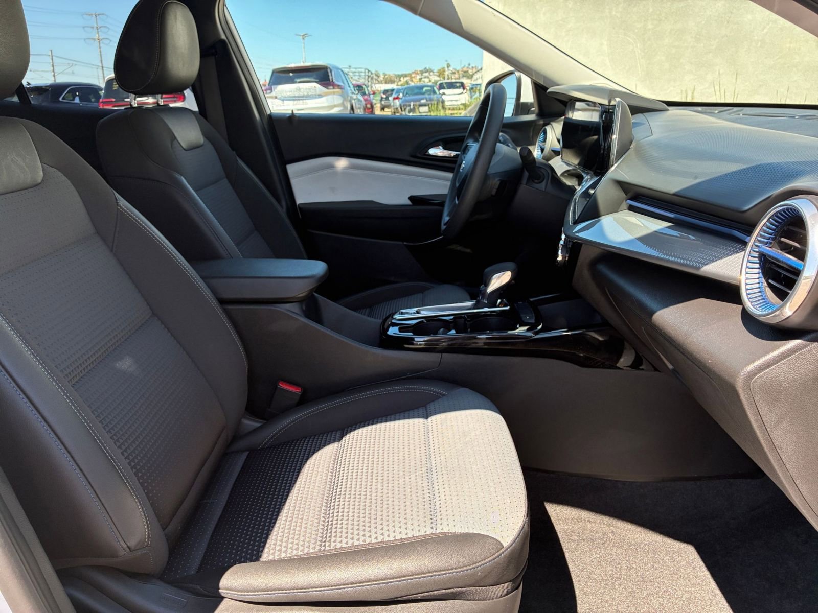 Thumbnail: 2025 Chevrolet Trax - 35