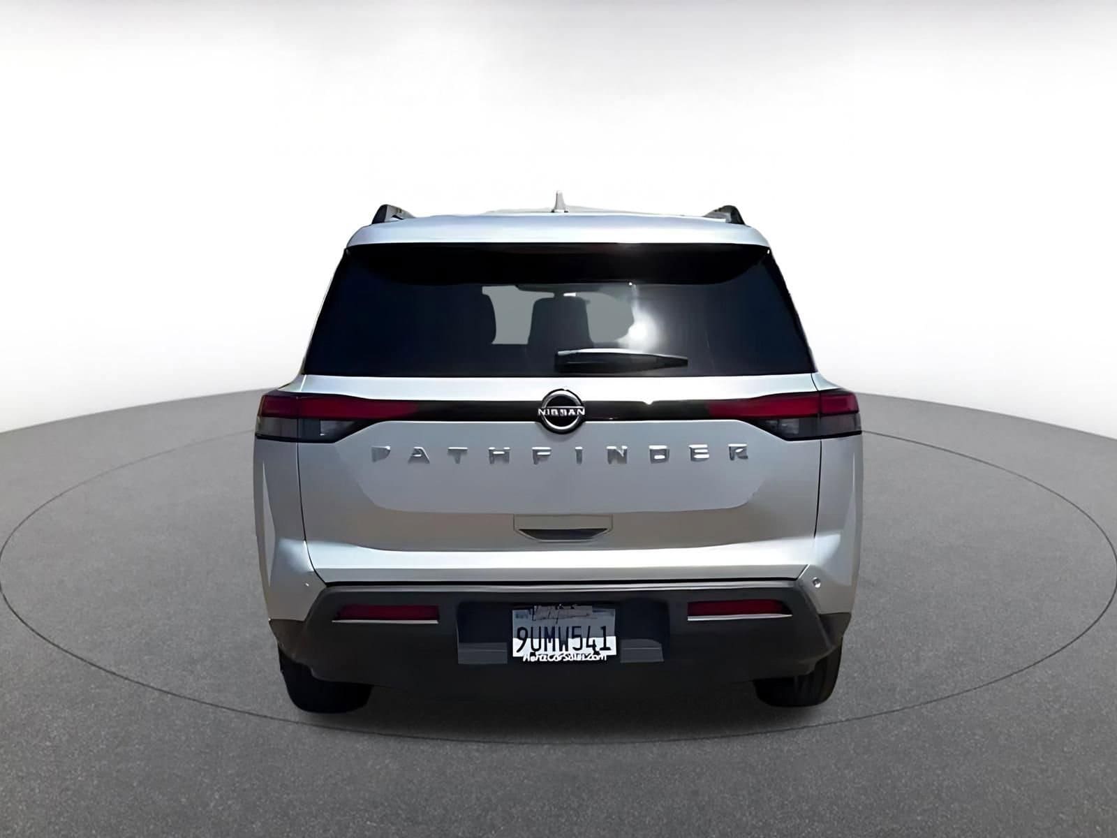 Thumbnail: 2025 Nissan Pathfinder - 12