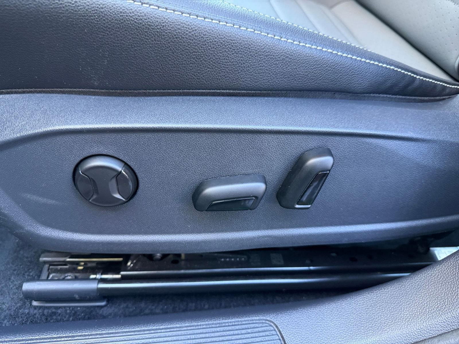 Thumbnail: 2025 Volkswagen Jetta - 23